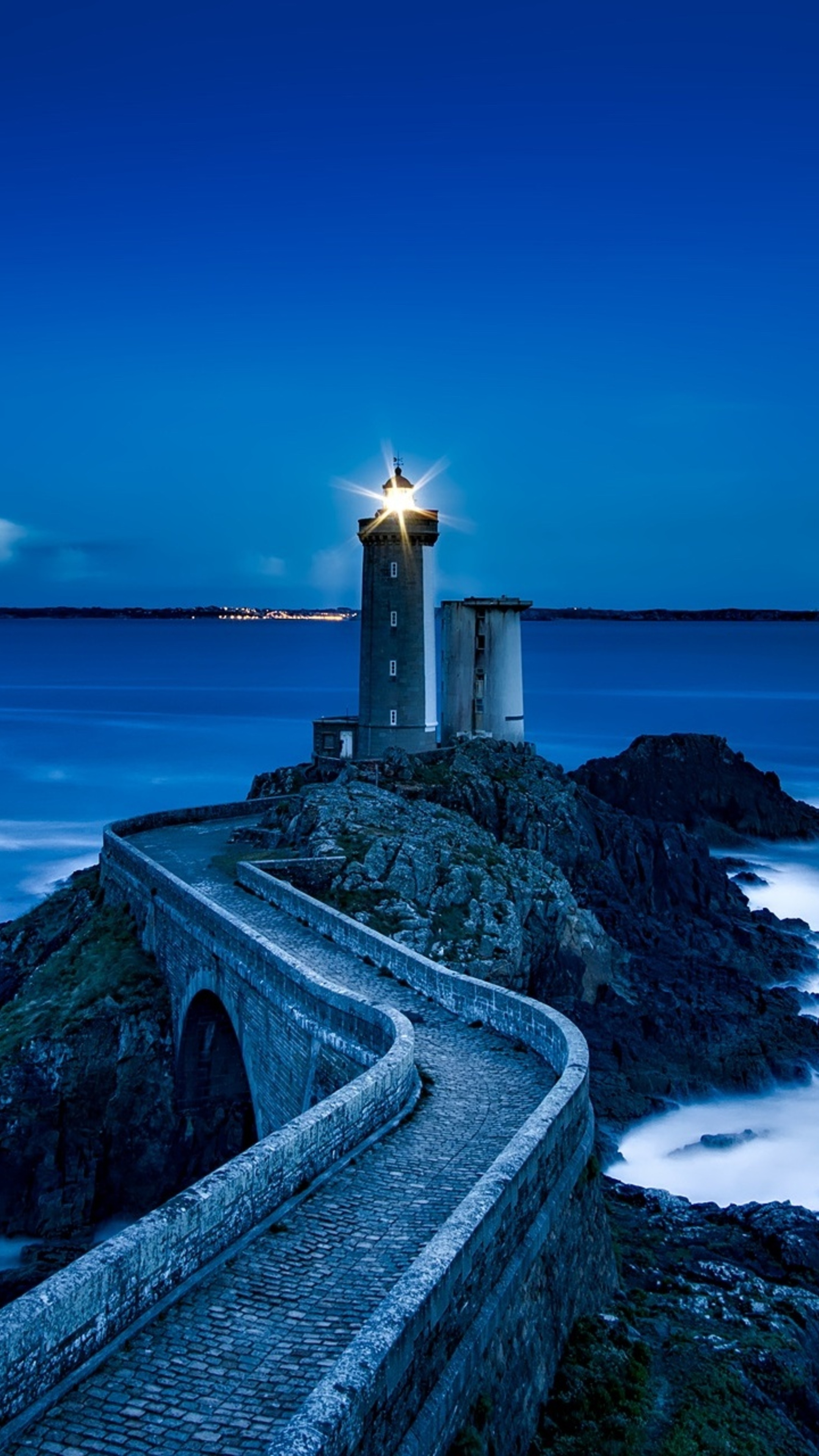 France lighthouse, Ocean landmark, Sony Xperia, Premium HD, 2160x3840 4K Phone