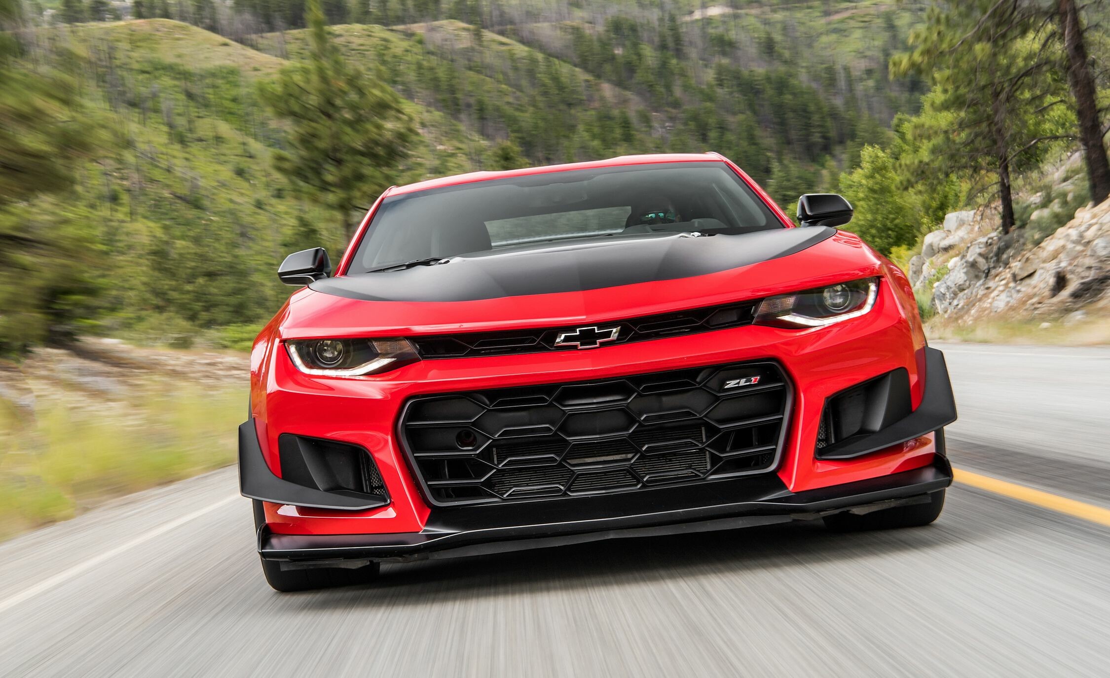 Chevrolet: 2018, Camaro ZL1 1LE, Combining Aerodynamic Performance With Classic Style. 2250x1380 HD Background.