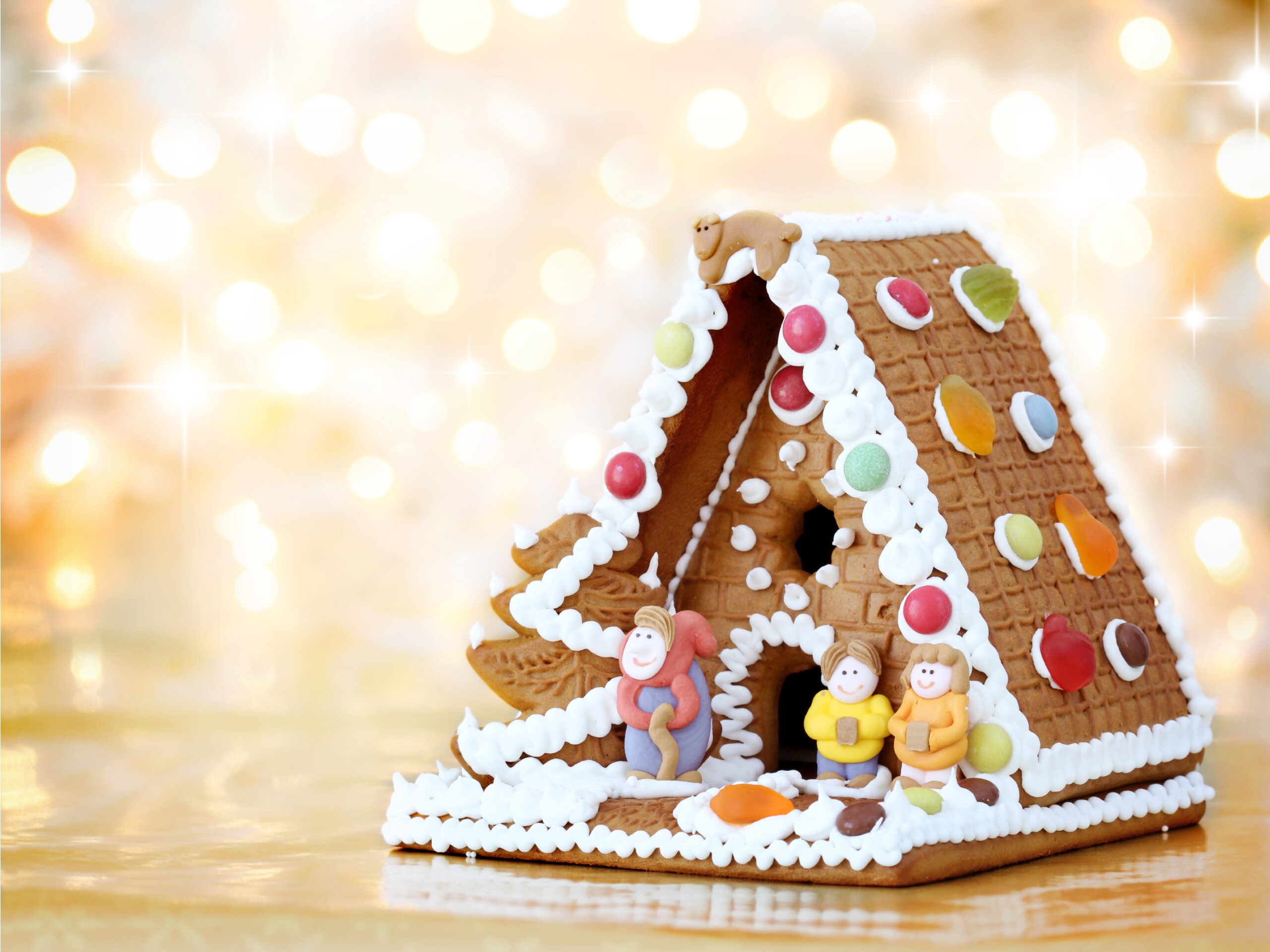 Gingerbread House: Edible statuettes and decorations, Gingerbread bakers, Candies for decorating, Gumdrops. 2560x1920 HD Wallpaper.