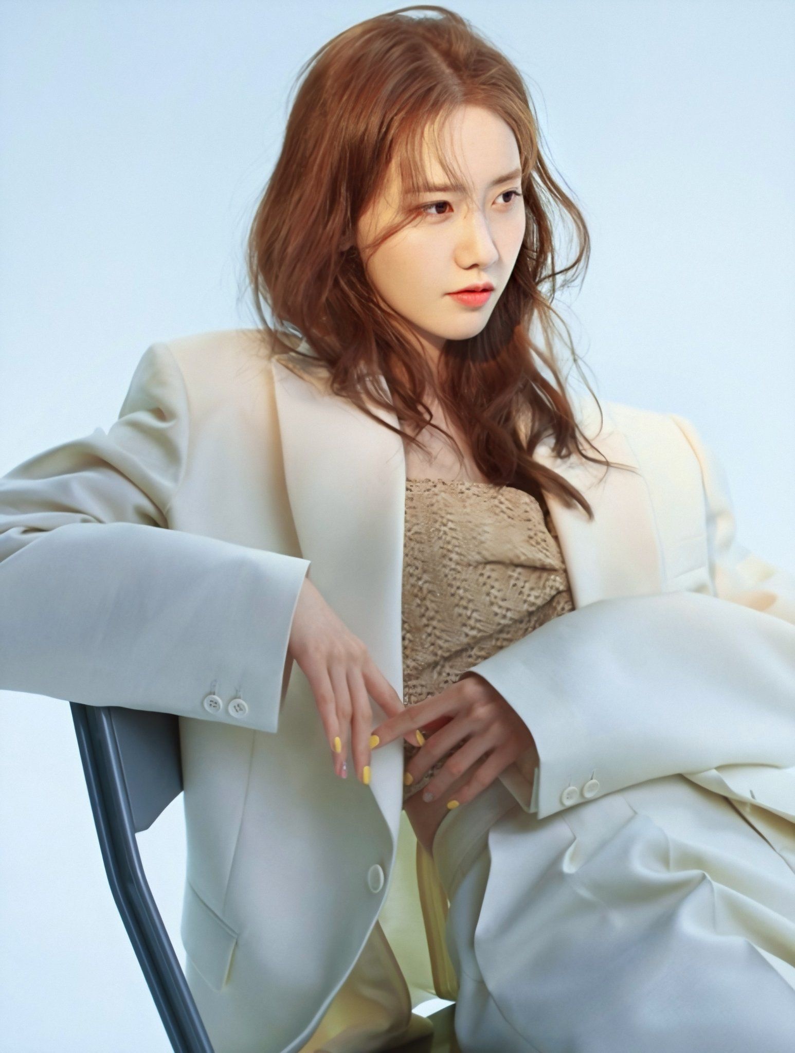 Im Yoon-ah, Jenny tr's yoona, Ulzzang fashion inspiration, Trendsetting elegance, 1550x2050 HD Phone