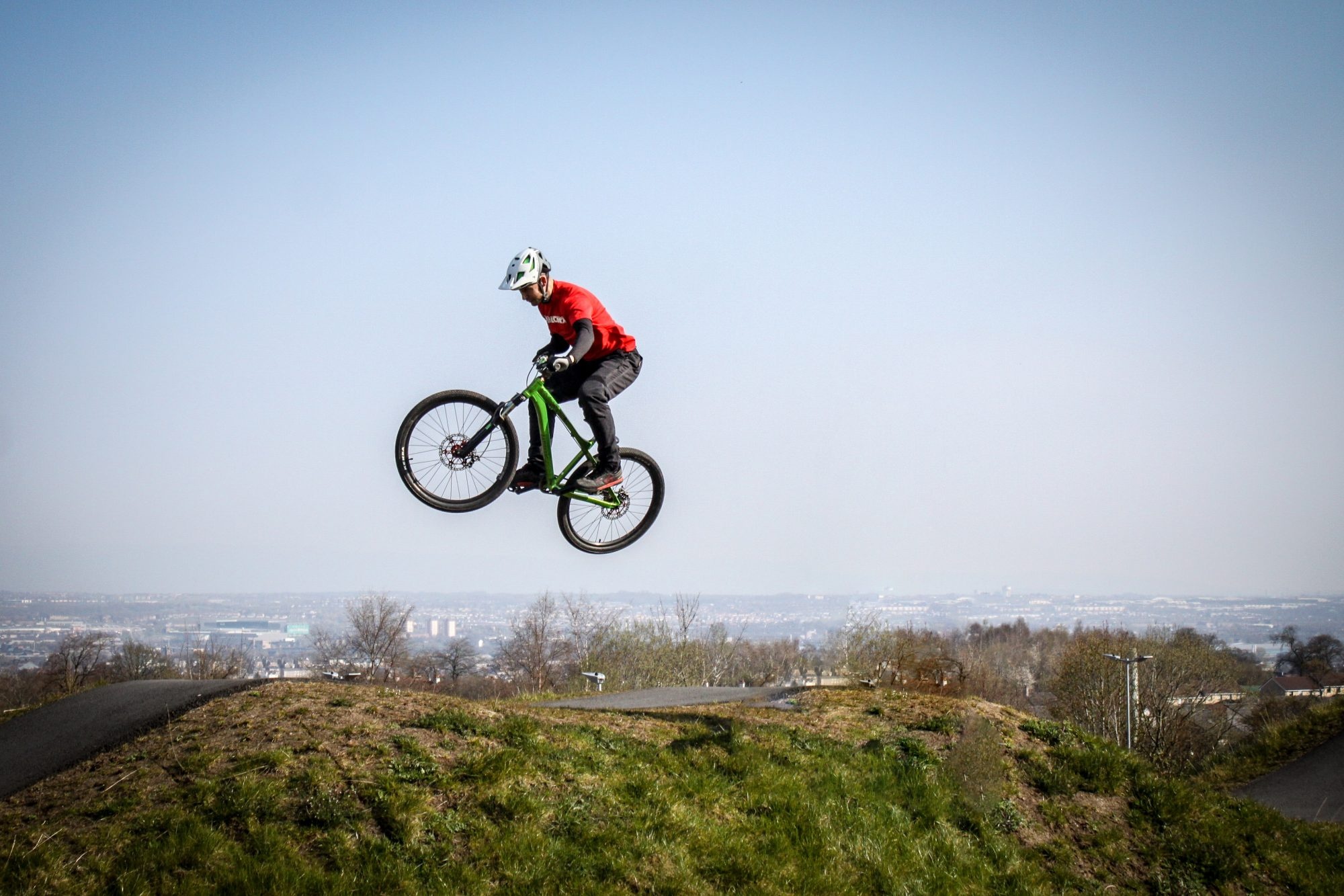 Cycling Mountain Bike, Mountain bike trails, Glasgow trailcoach, Thrilling rides, 2000x1340 HD Desktop