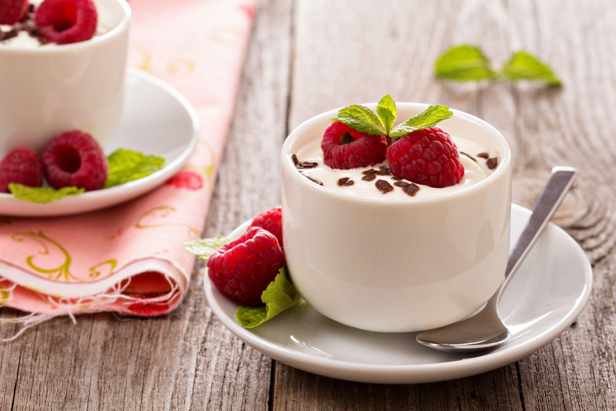 Yoghurt: Contains calcium, vitamins B6 and B12, riboflavin, potassium, and magnesium. 2000x1340 HD Background.