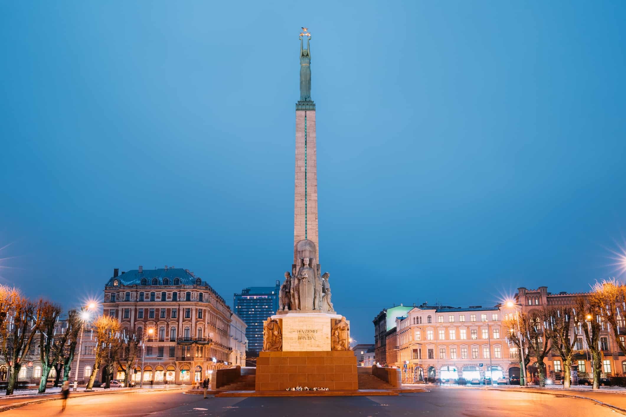 Riga, Latvia, Definitive guide, Senior travellers, 2130x1420 HD Desktop