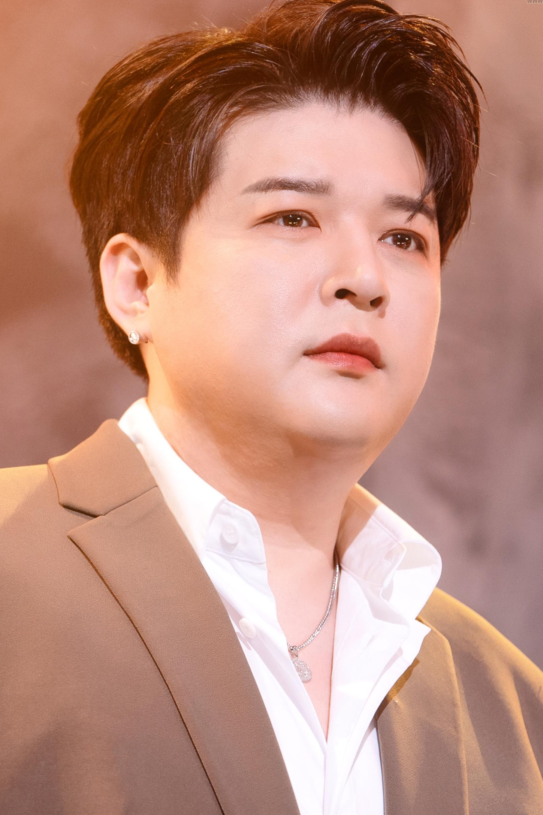 Shindong, Super Junior in Inkigayo, HD pictures, 1800x2700 HD Handy