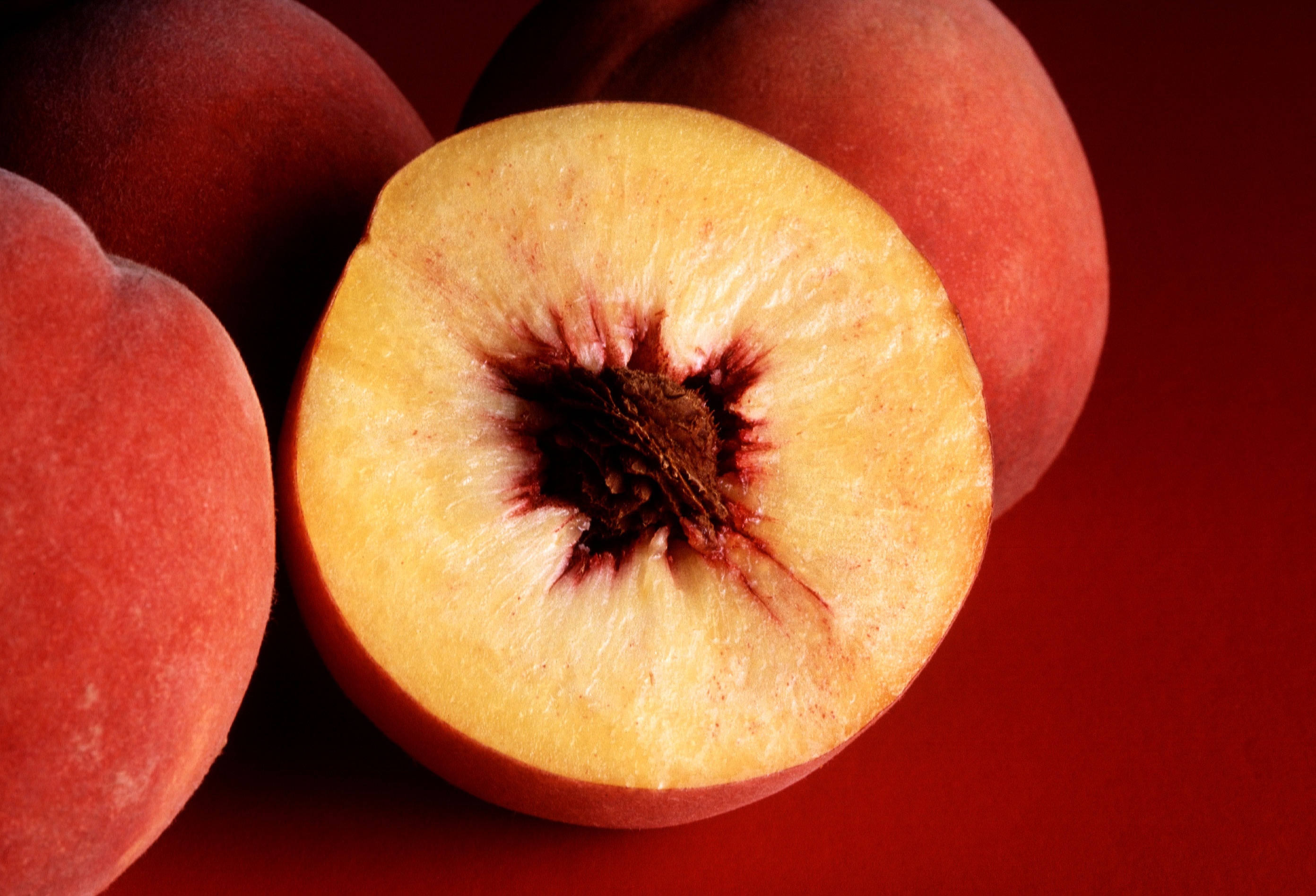 Peach: Eaten on their own or added to a variety of dishes. 2790x1900 HD Background.