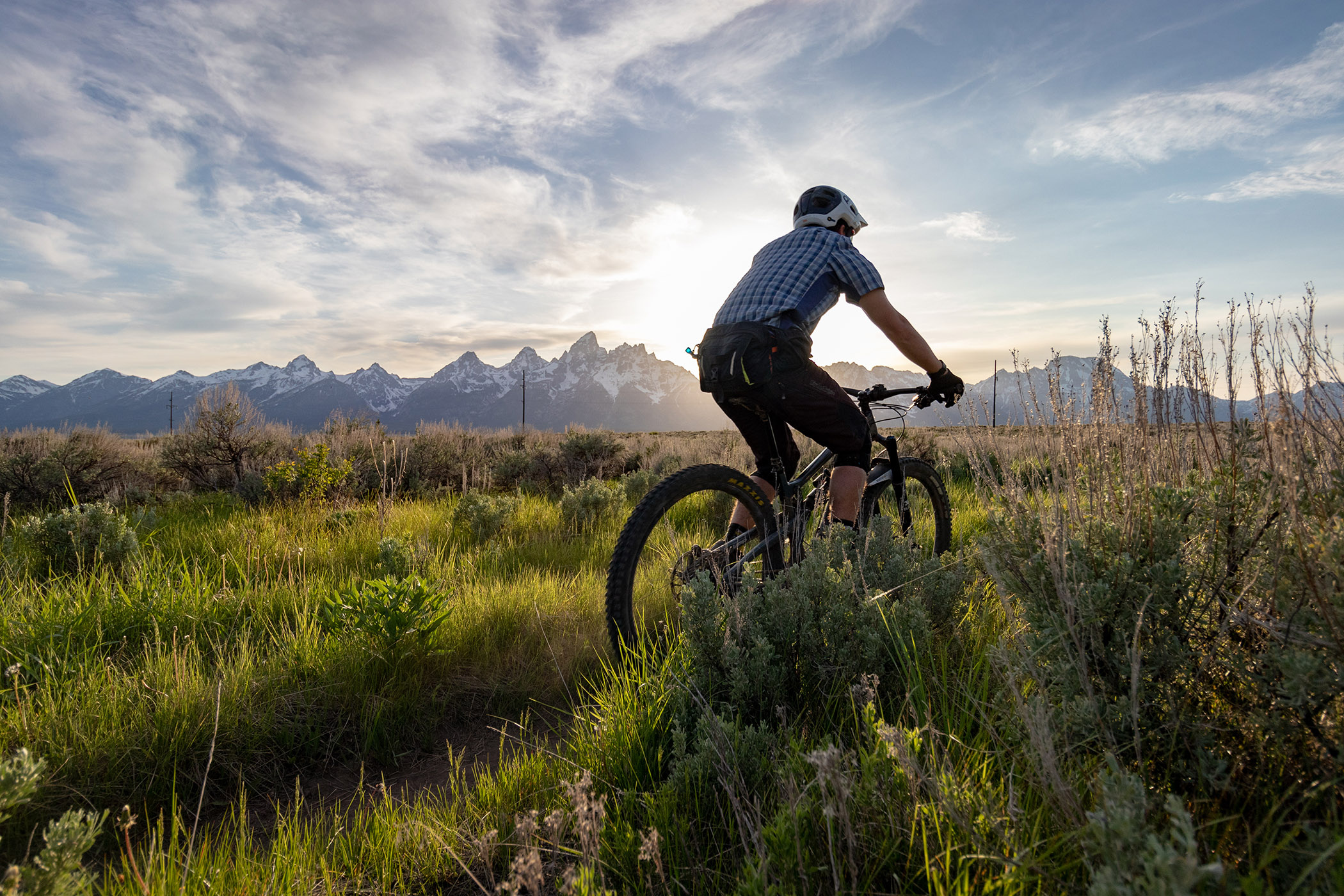 Bike rentals, Jackson Hole mountain resort, Explore the trails, Adventurous rides, 2100x1400 HD Desktop