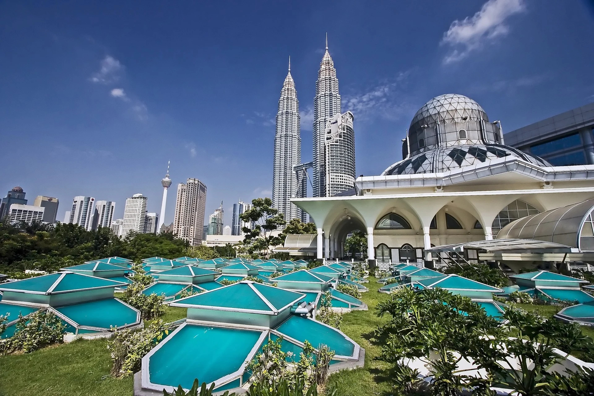 15 best places, Go in Malaysia, Family, Backyard travel, 1920x1280 HD Desktop