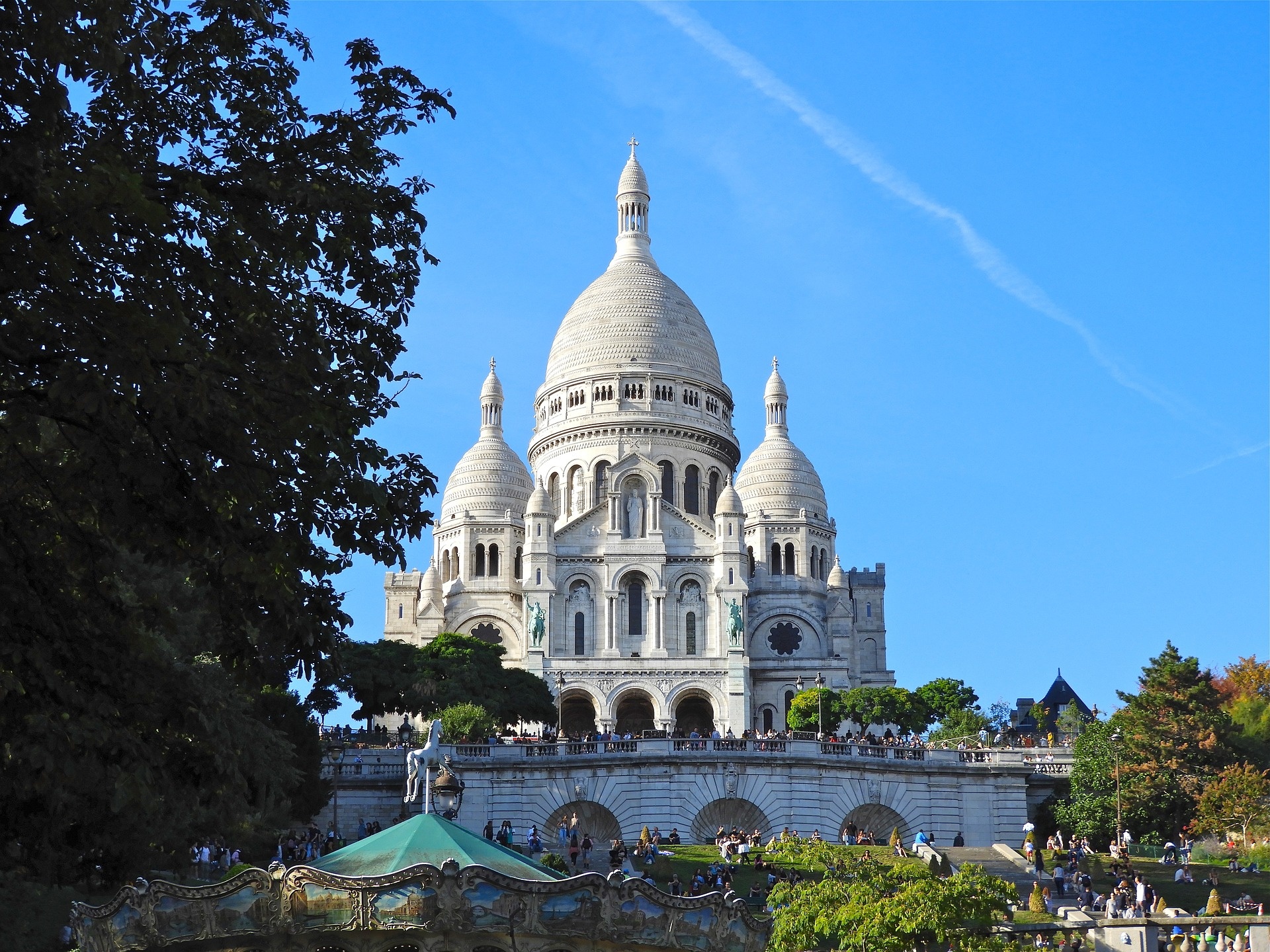 Sacre Coeur, Montmartre secrets, Hidden gems, Local insider tips, 1920x1440 HD Desktop