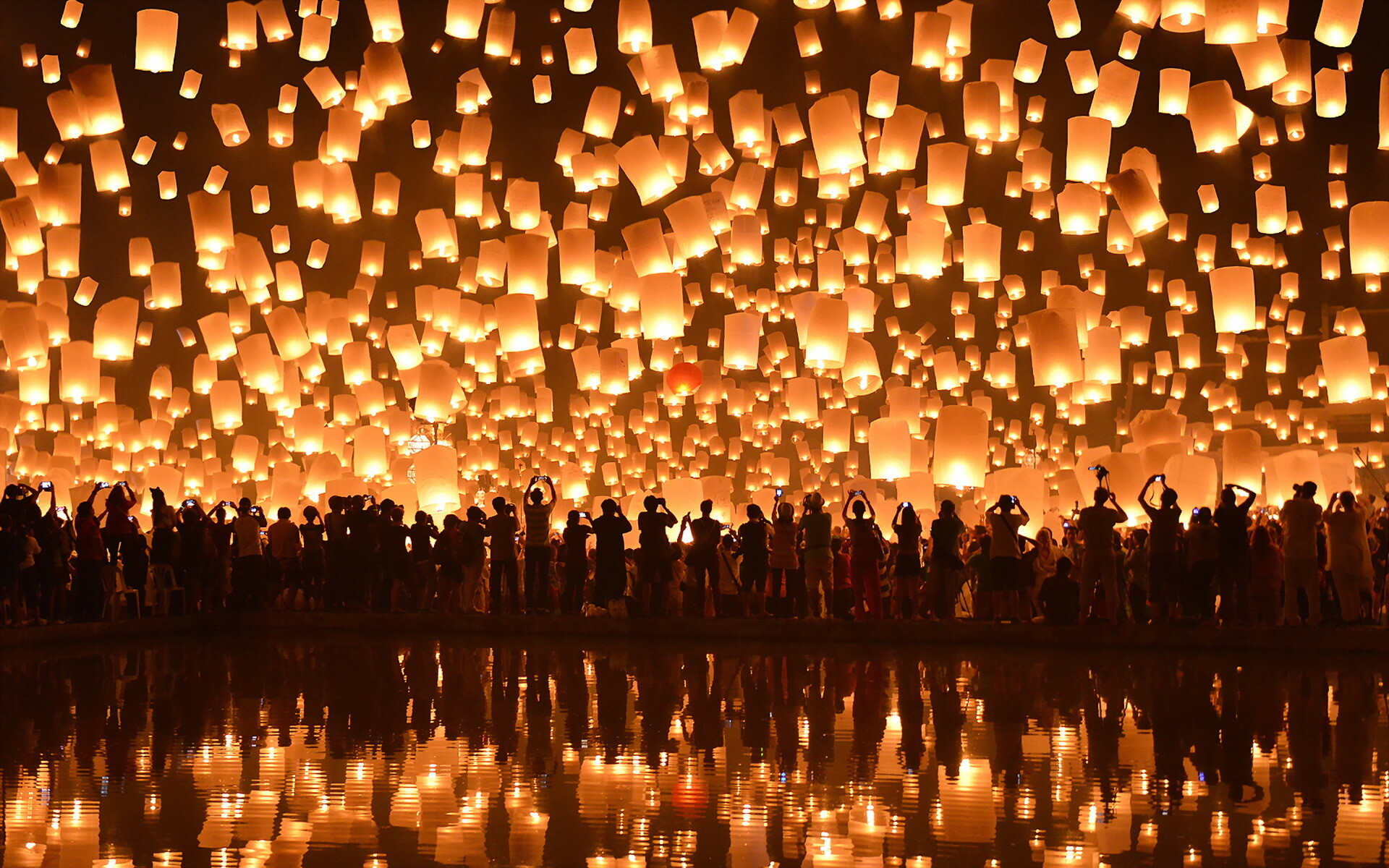 Lanterns: Loy Krathong Festival, The chamber surrounding the light. 1920x1200 HD Wallpaper.