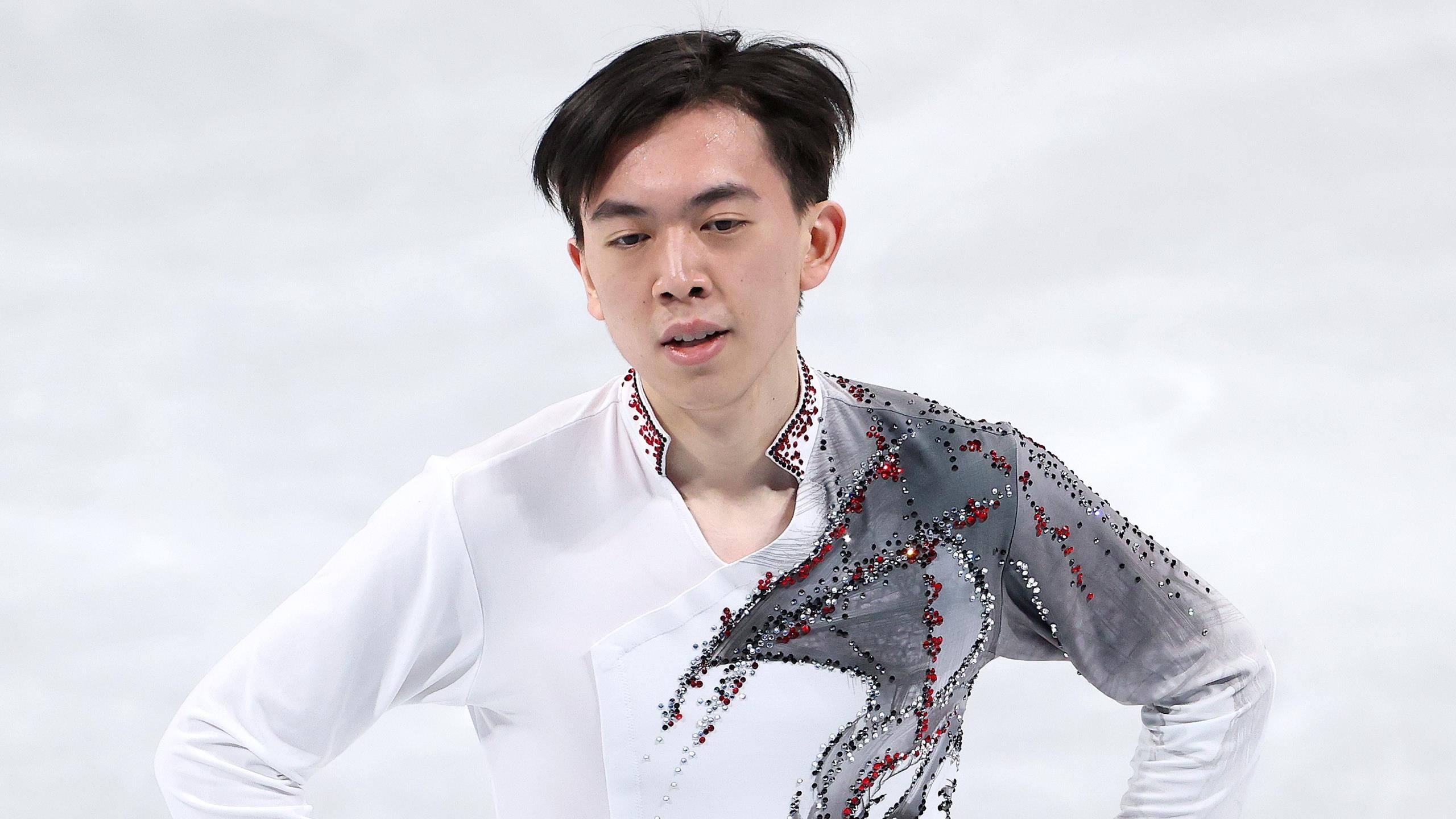 Vincent Zhou, Winter Olympics 2022, Figure skating exit, COVID-19 test, 2560x1440 HD Desktop