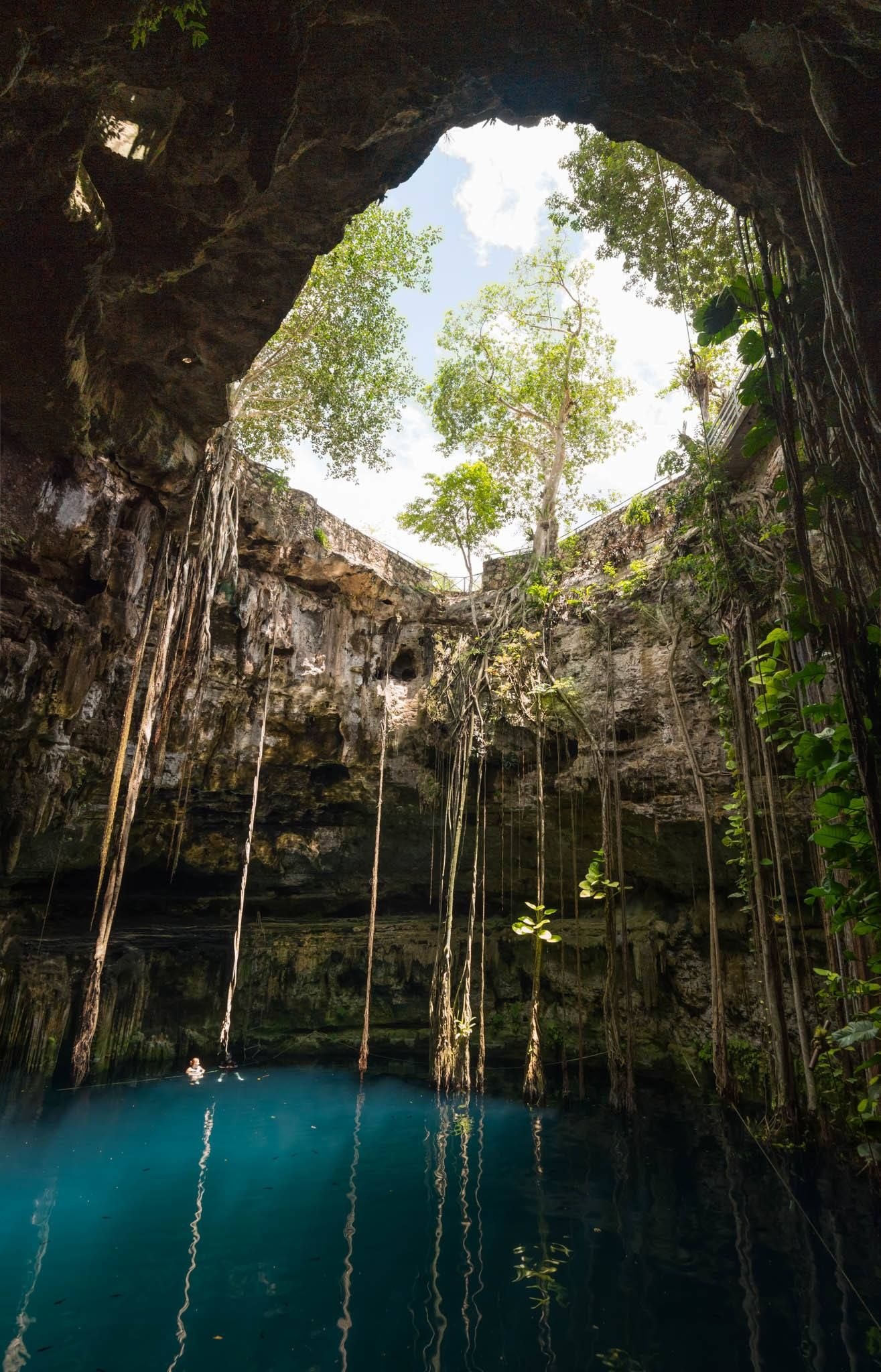Ik Kil Cenote, Incredible cenotes, Near Chichen Itza, Mexico travel, 1320x2050 HD Handy