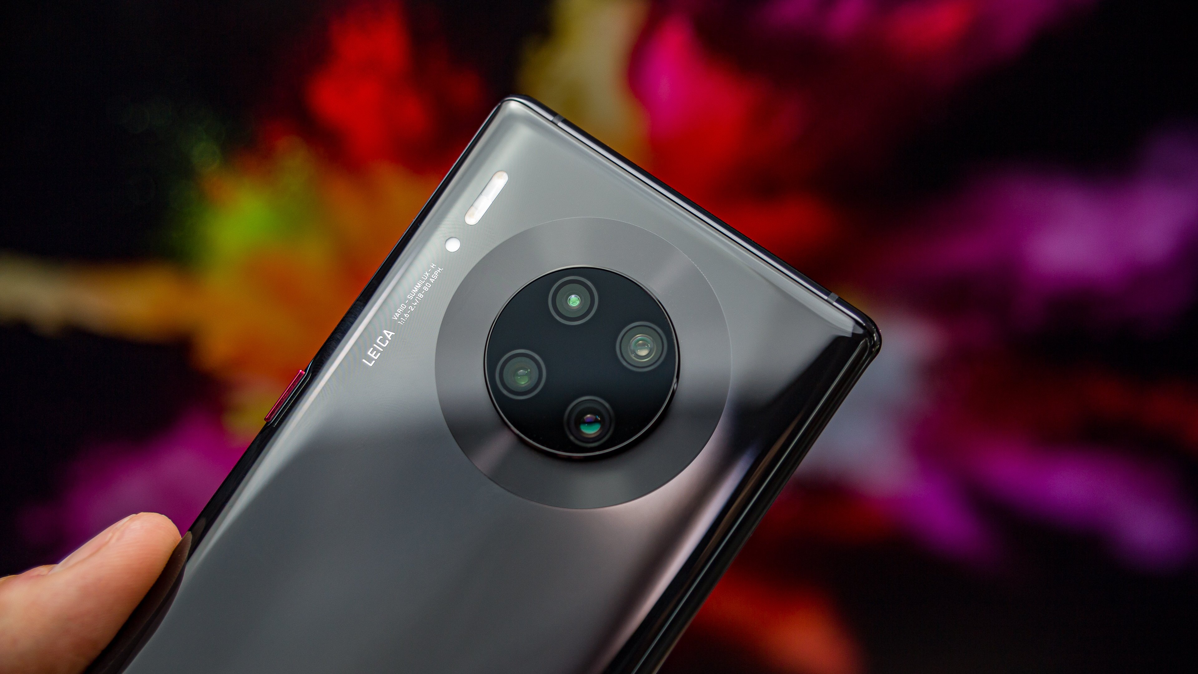 Huawei: Mate 40 Pro, Iconic and innovative, The Space Ring camera system. 3840x2160 4K Wallpaper.