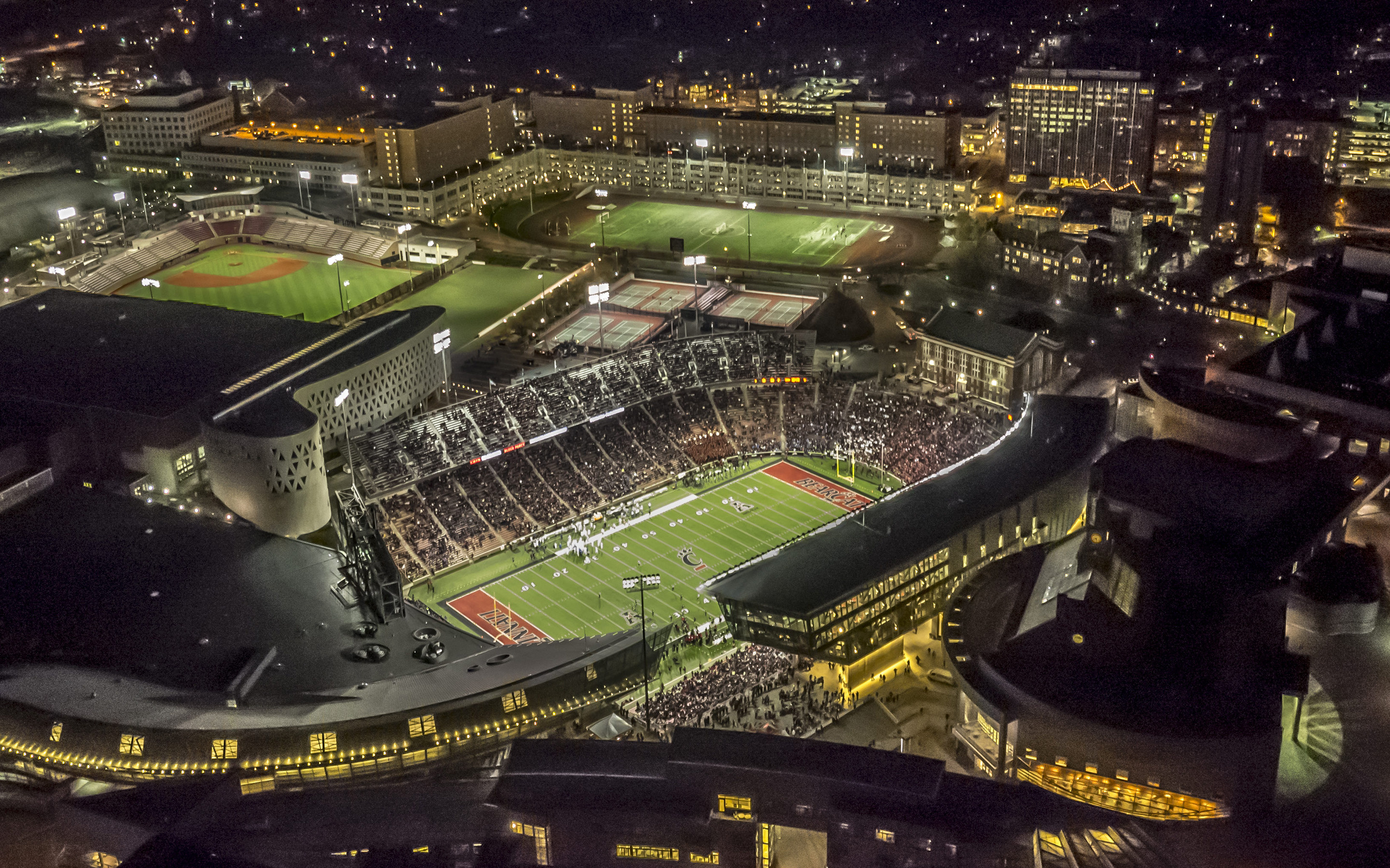 Nippert Stadium, University of Cincinnati, Cincinnati Bearcats, American football, 2880x1800 HD Desktop