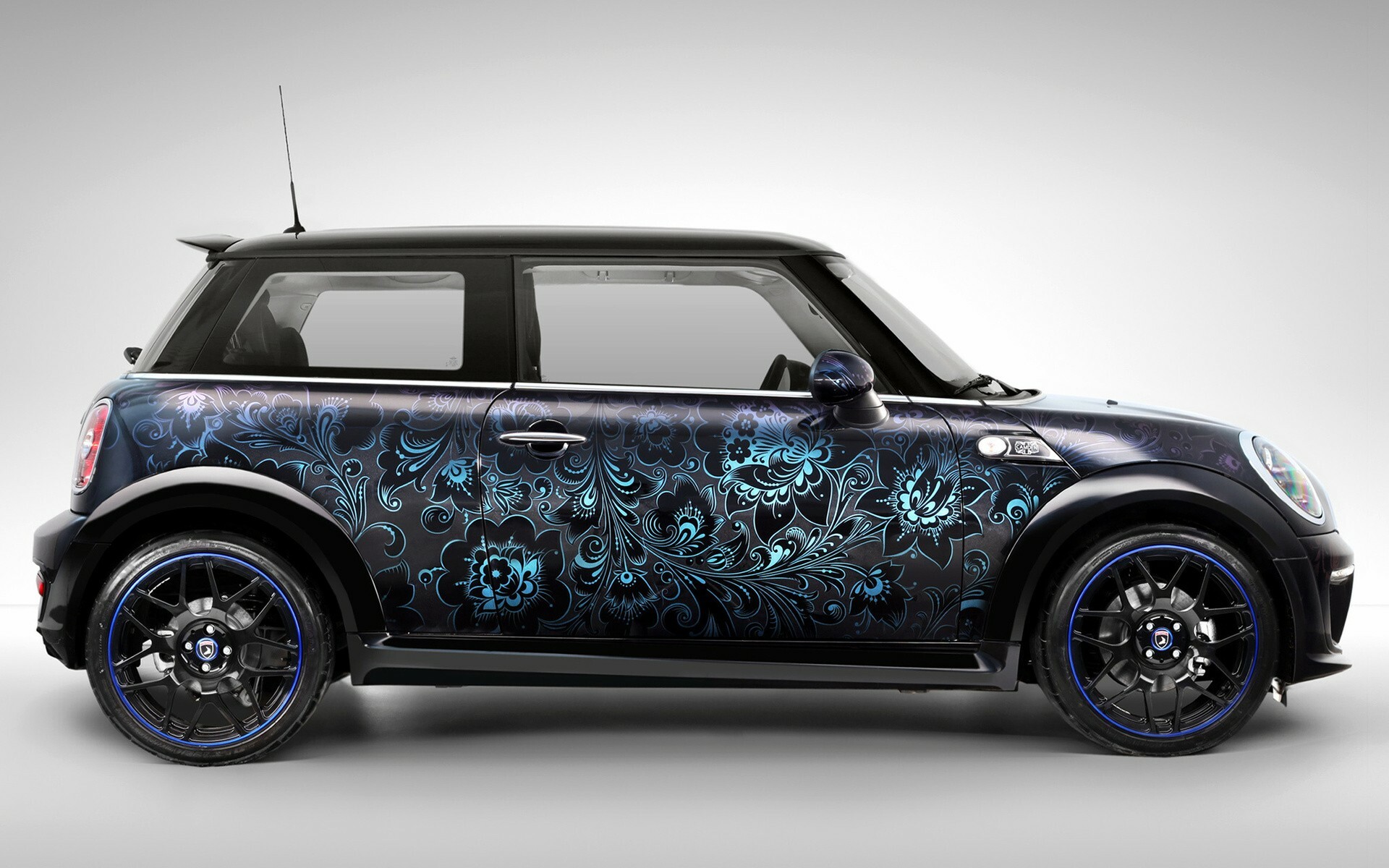 MINI Cooper: The hatchback/hardtop was the first model of the brand's new generation. 1920x1200 HD Wallpaper.