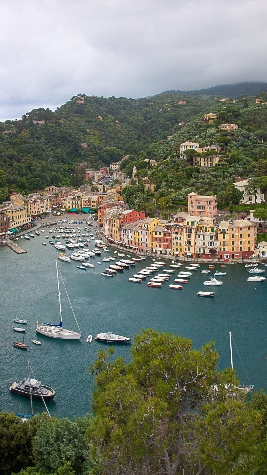 Künstliche Schönheit in Portofino, 1080x1920 Full HD Handy