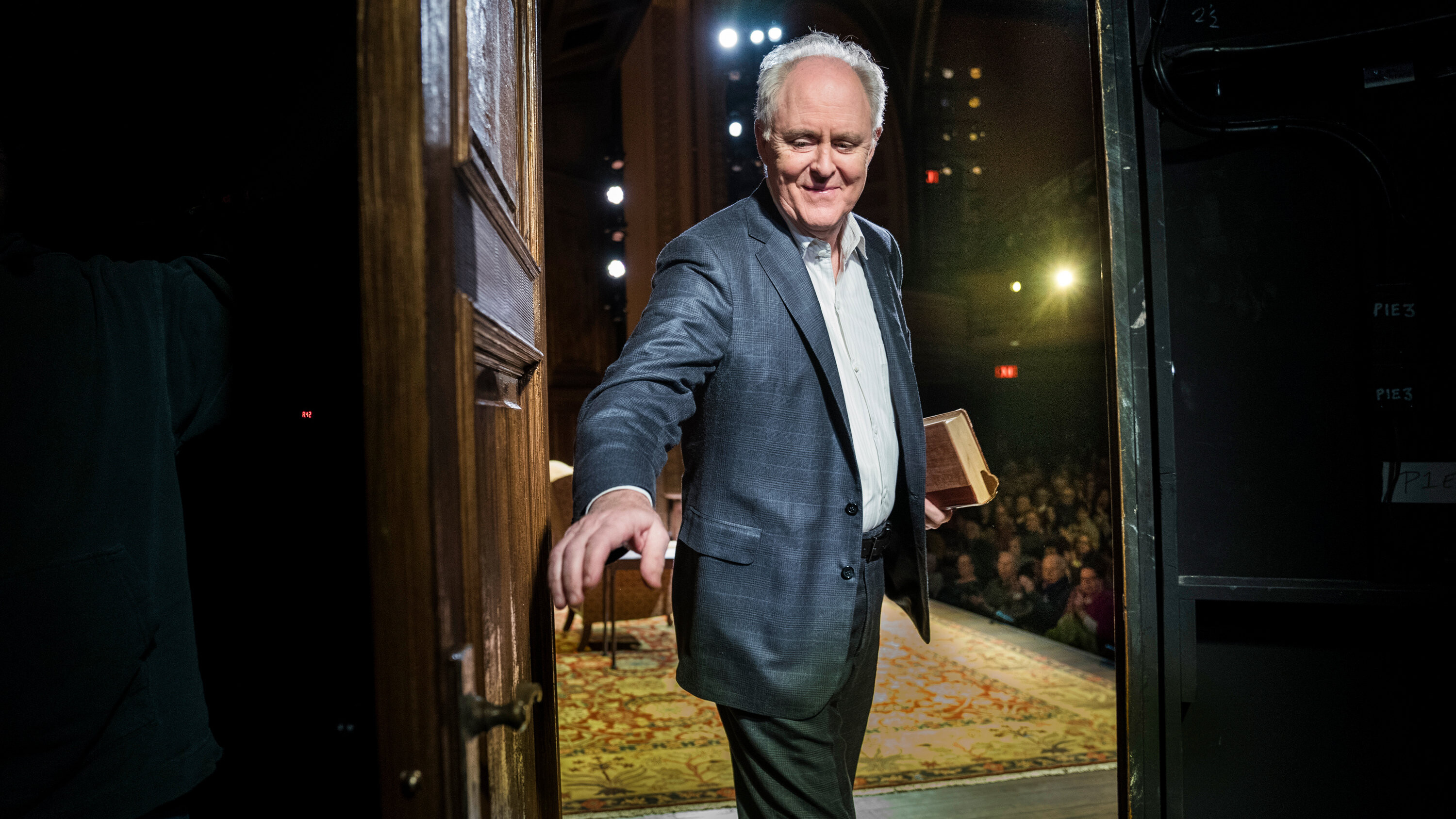 John Lithgow: Mr. Lithgow, The stage of American Airlines Theater, “John Lithgow: Stories by Heart”. 3000x1690 HD Wallpaper.