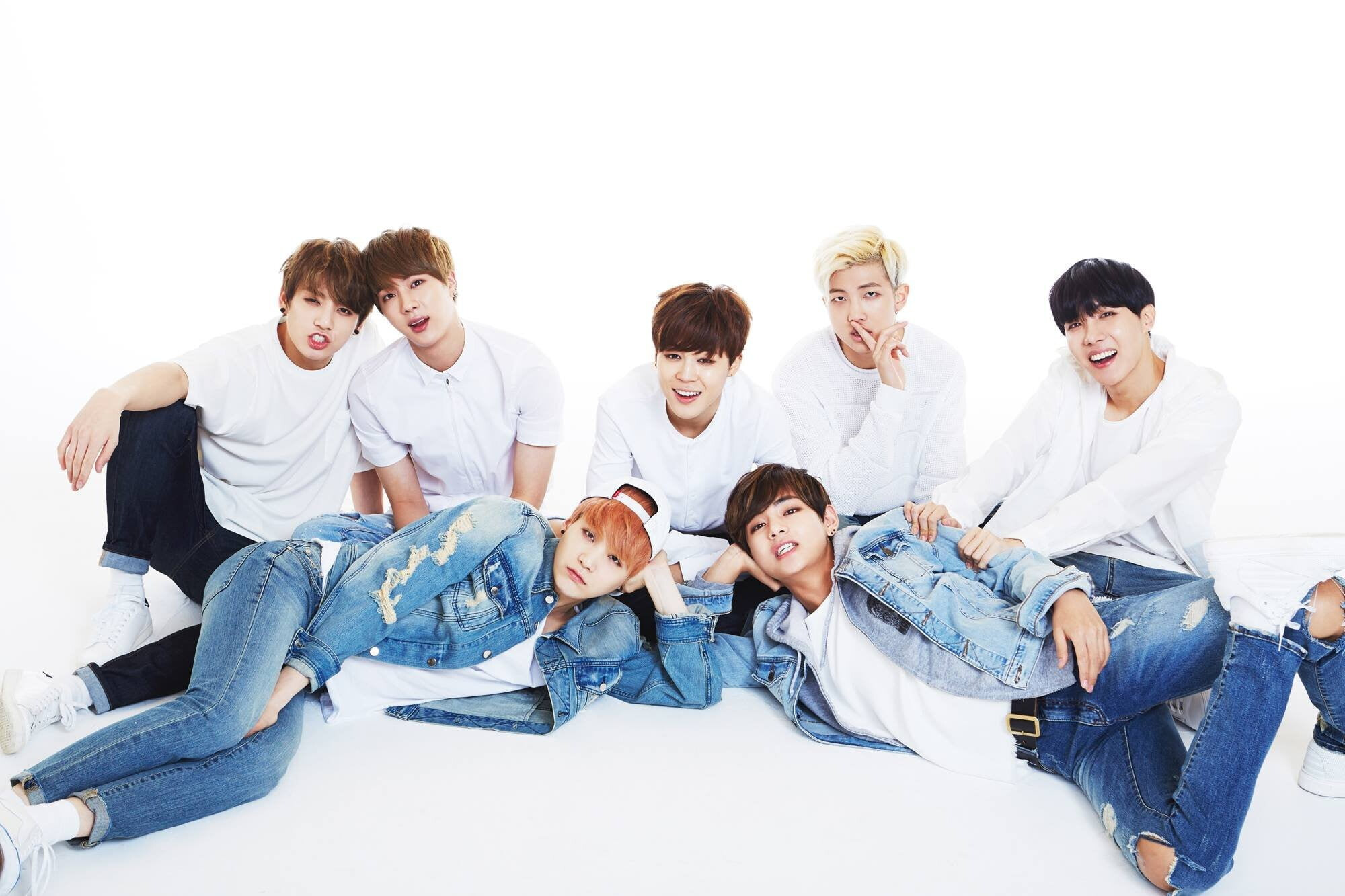 BTS: V, Jungkook, Jimin, RM, Jin, J-Hope, Suga, K-pop. 2000x1340 HD Background.