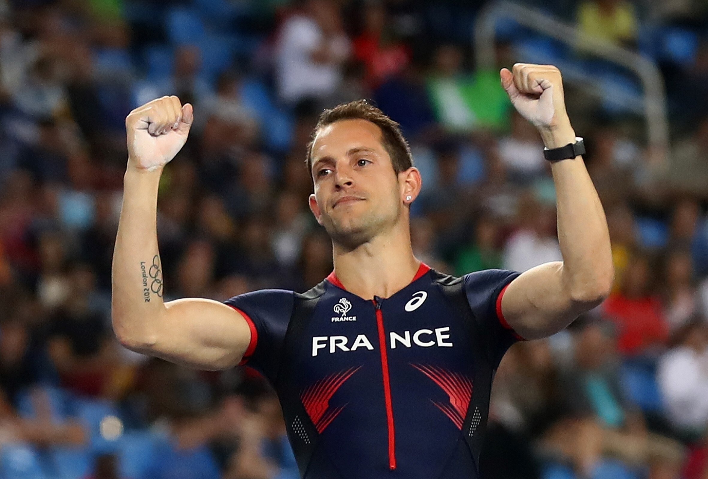 Renaud Lavillenie, Olympic athlete, French representative, Track and field, 2370x1600 HD Desktop