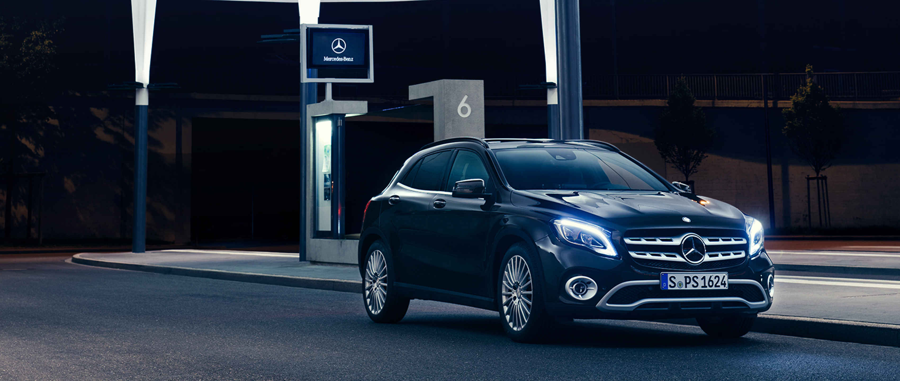 Mercedes-Benz GLA, MBSocialCar wallpaper, Automotive style, GLA luxury, 3400x1440 Dual Screen Desktop