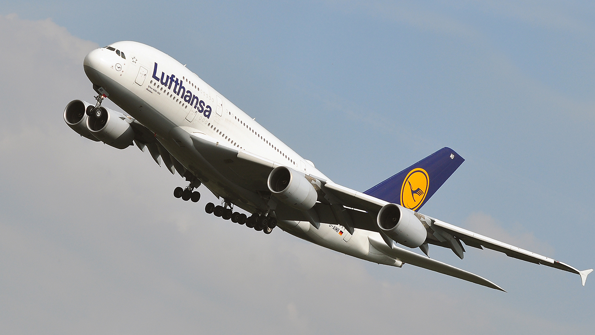 Lufthansa, Low fares, Aviation industry, Financial challenges, 1920x1080 Full HD Desktop