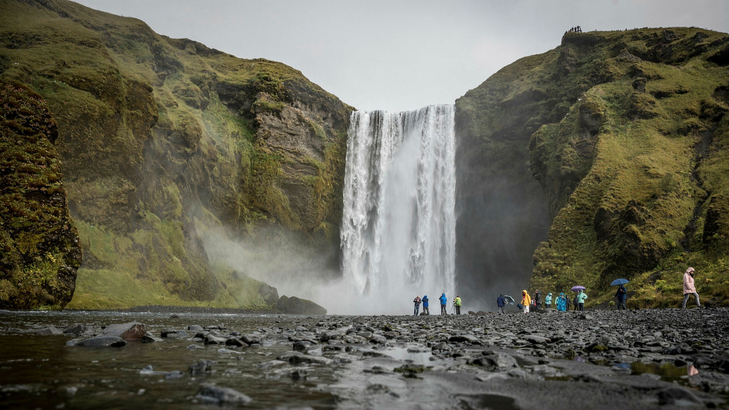 Iceland, Open to vaccinated visitors, Financial Times, 2400x1350 HD Desktop