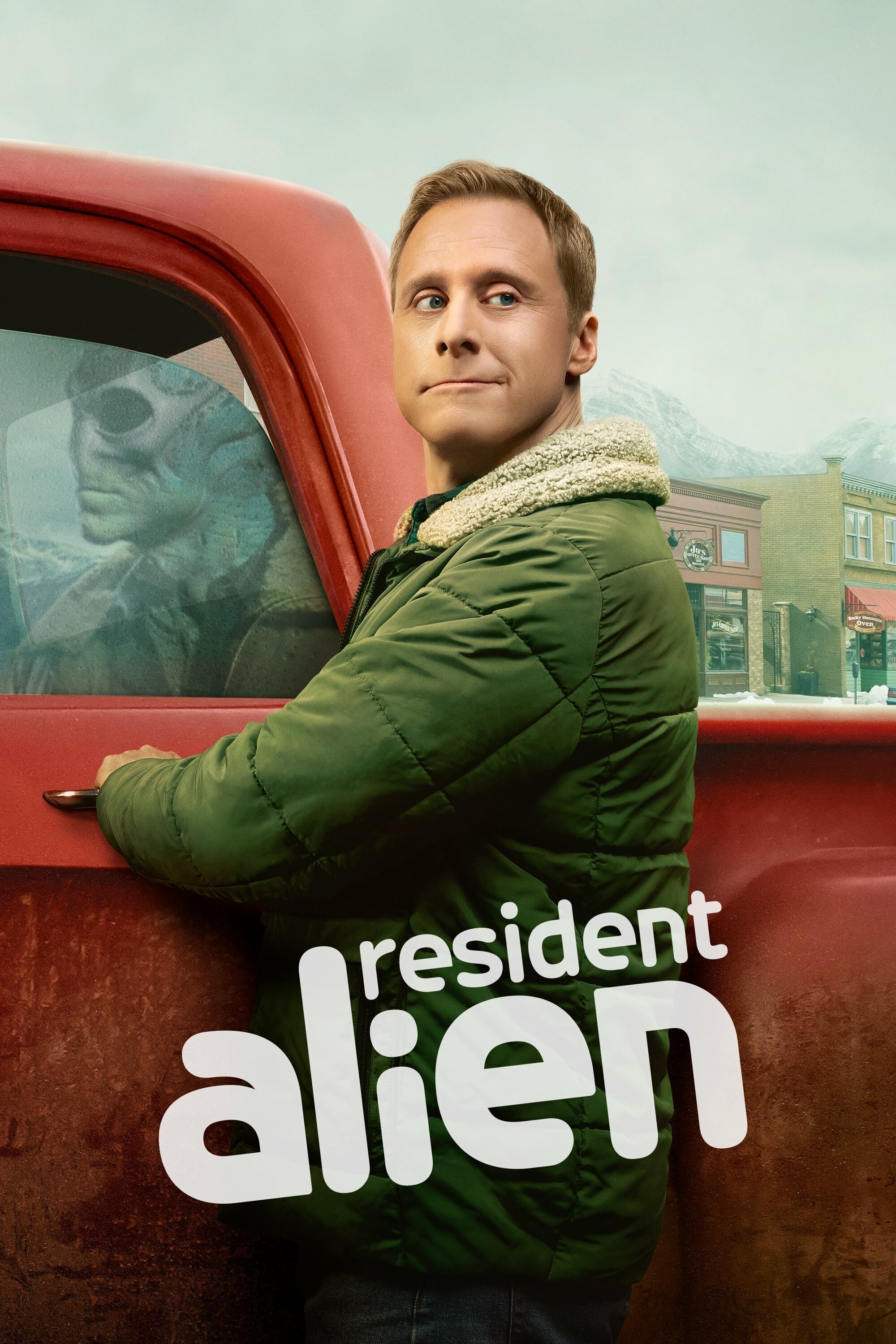 Resident Alien: Alan Tudyk as "Harry Vanderspeigle", The science fiction comedy series. 2000x3000 HD Background.