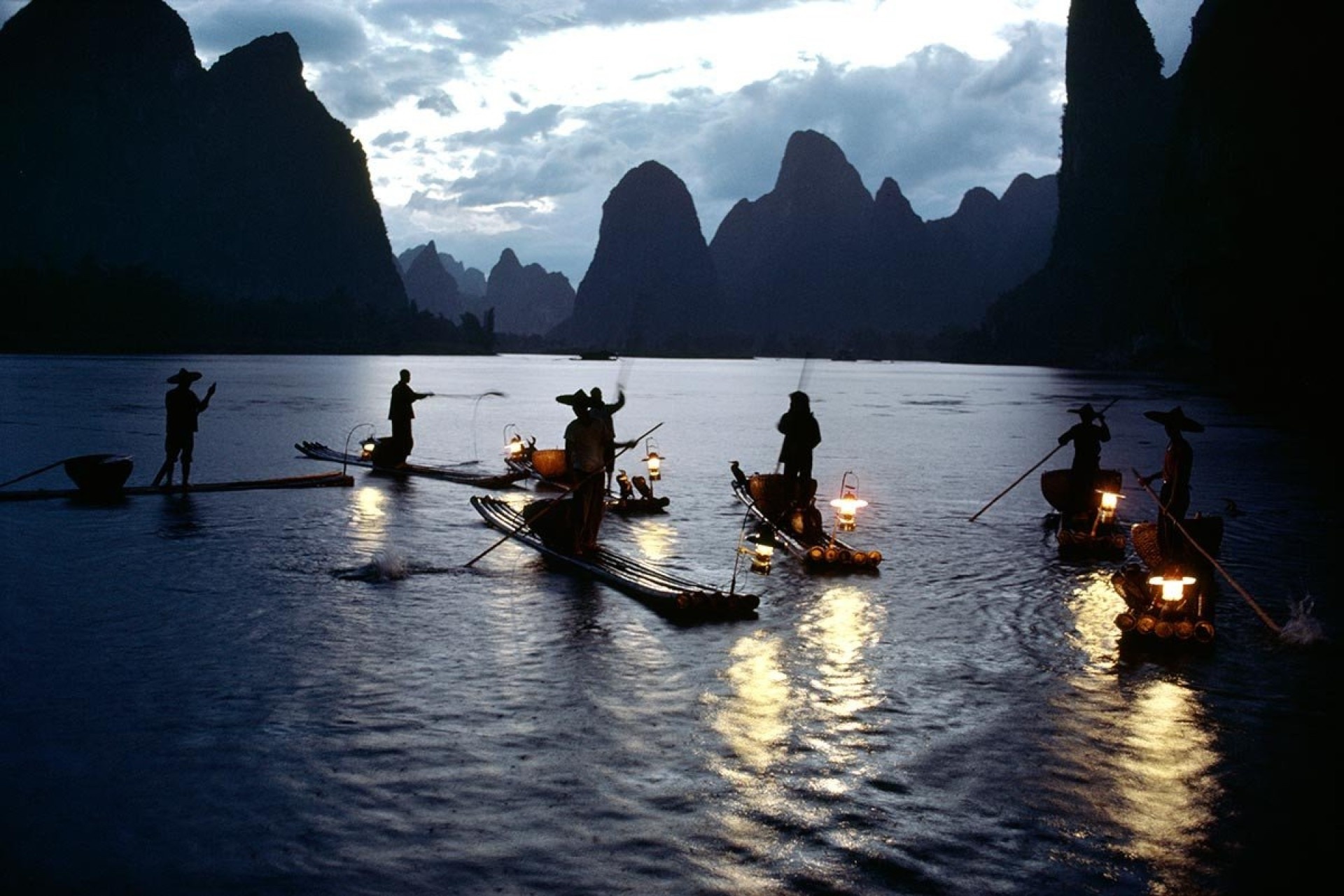 Li River (Guilin), Cormorant Fishing, Guilin, China, 1920x1290 HD Desktop