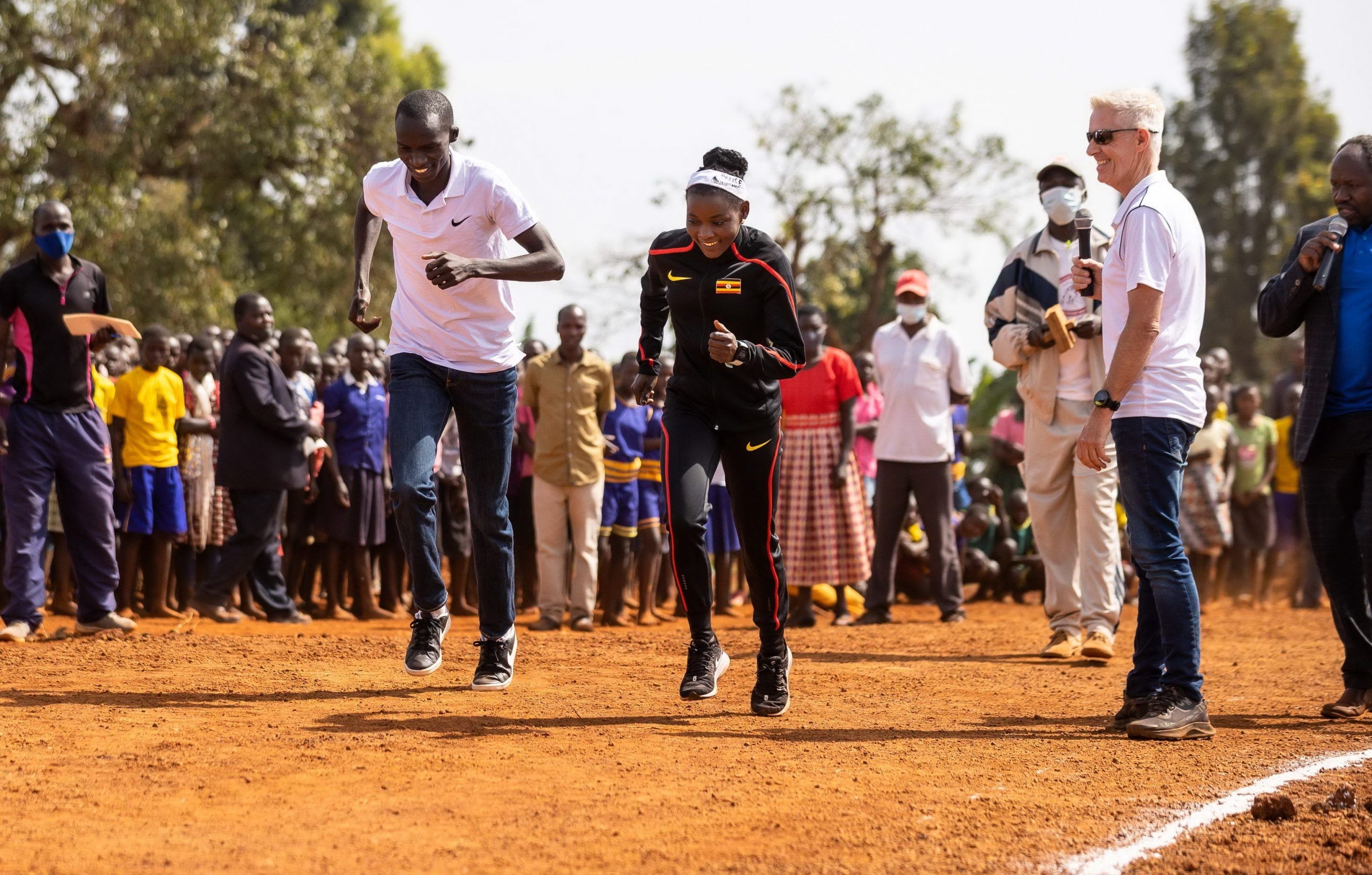 Halimah Nakaayi, Uganda track, Joshua Cheptegei, Opening ceremony, 2560x1640 HD Desktop