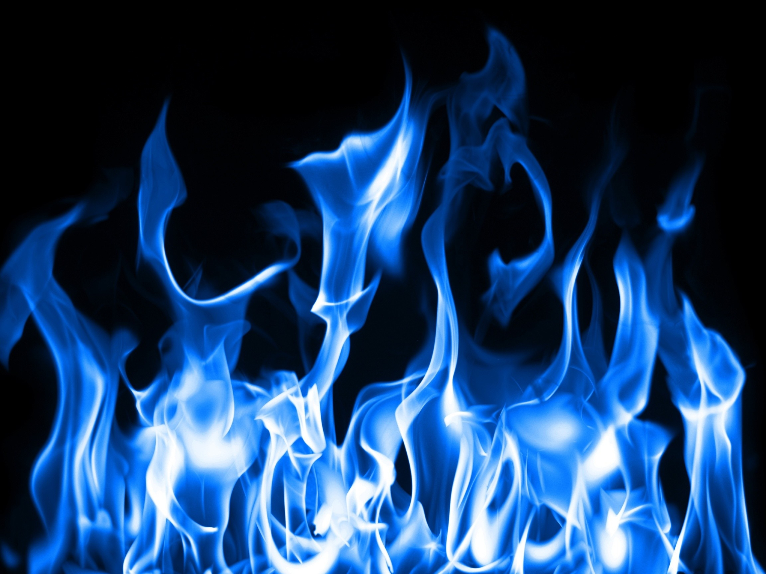 Blue fire, Abstract patterns, Mesmerizing display, Fiery backdrop, Captivating hues, 2560x1920 HD Desktop