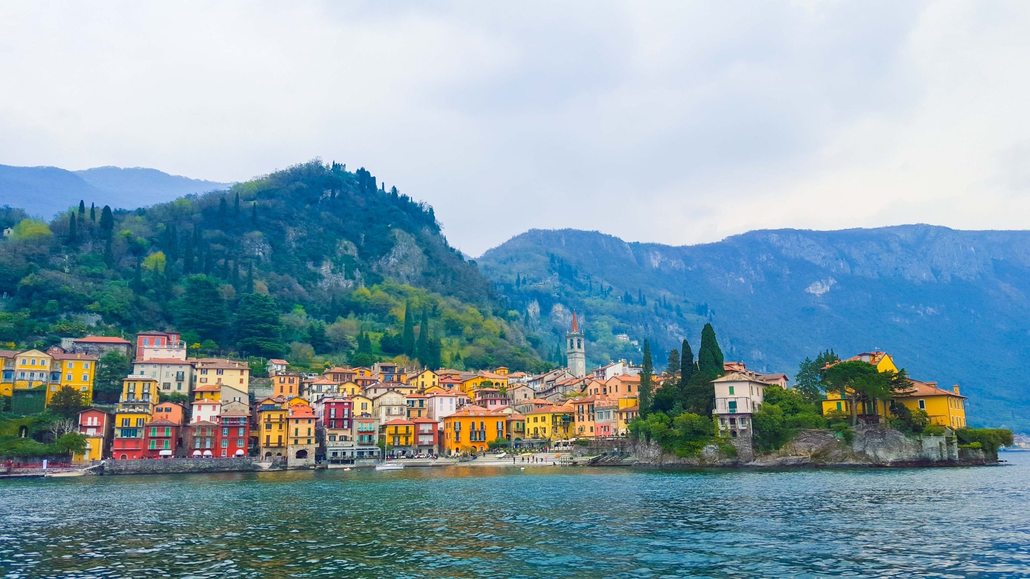 Lake Como, Bellagio travel guide, Enchanting destination, Italian charm, 2050x1160 HD Desktop