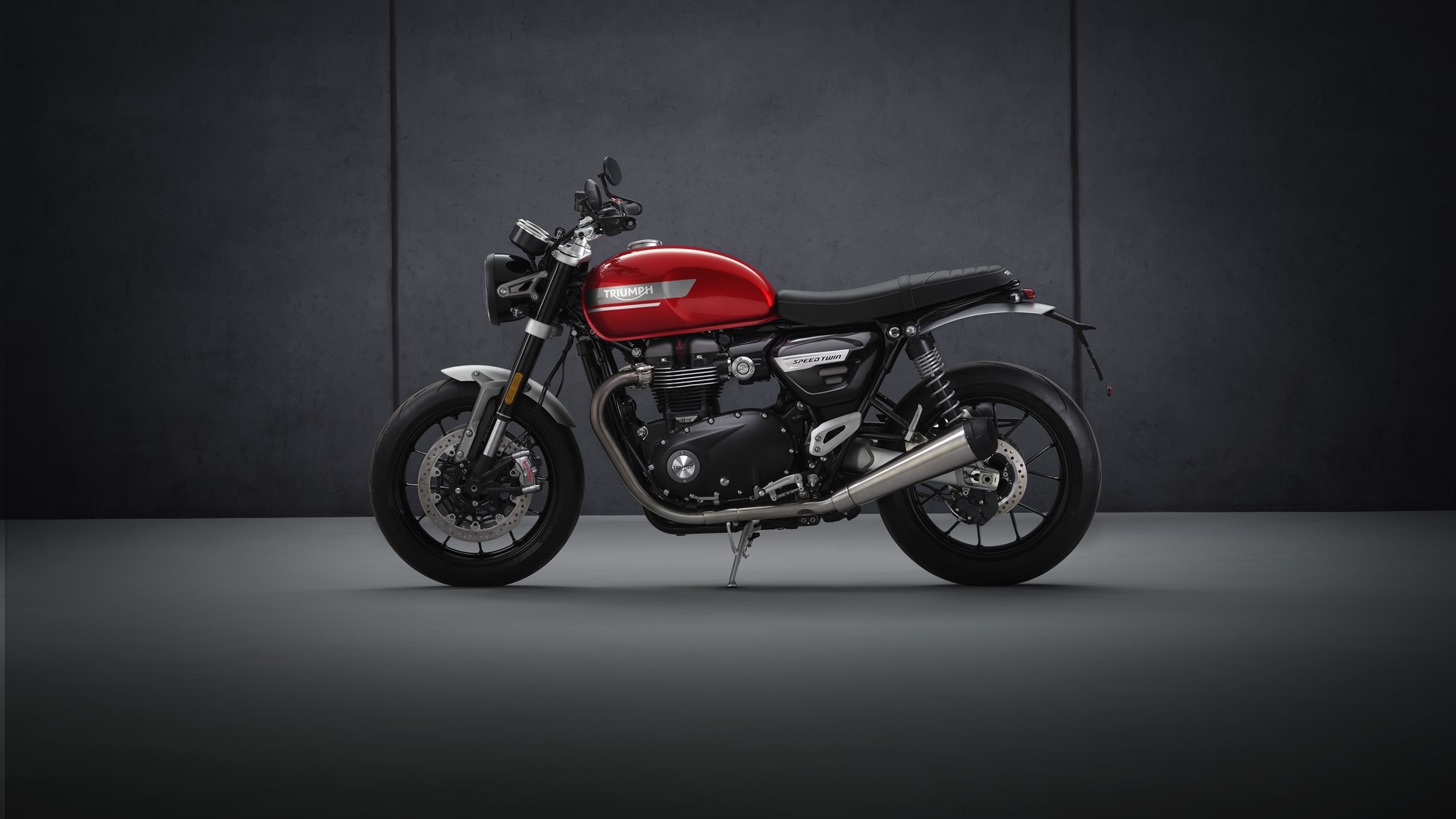 Triumph Speed Twin, Auto excellence, Thrill of speed, Iconic design, 2000x1130 HD Desktop