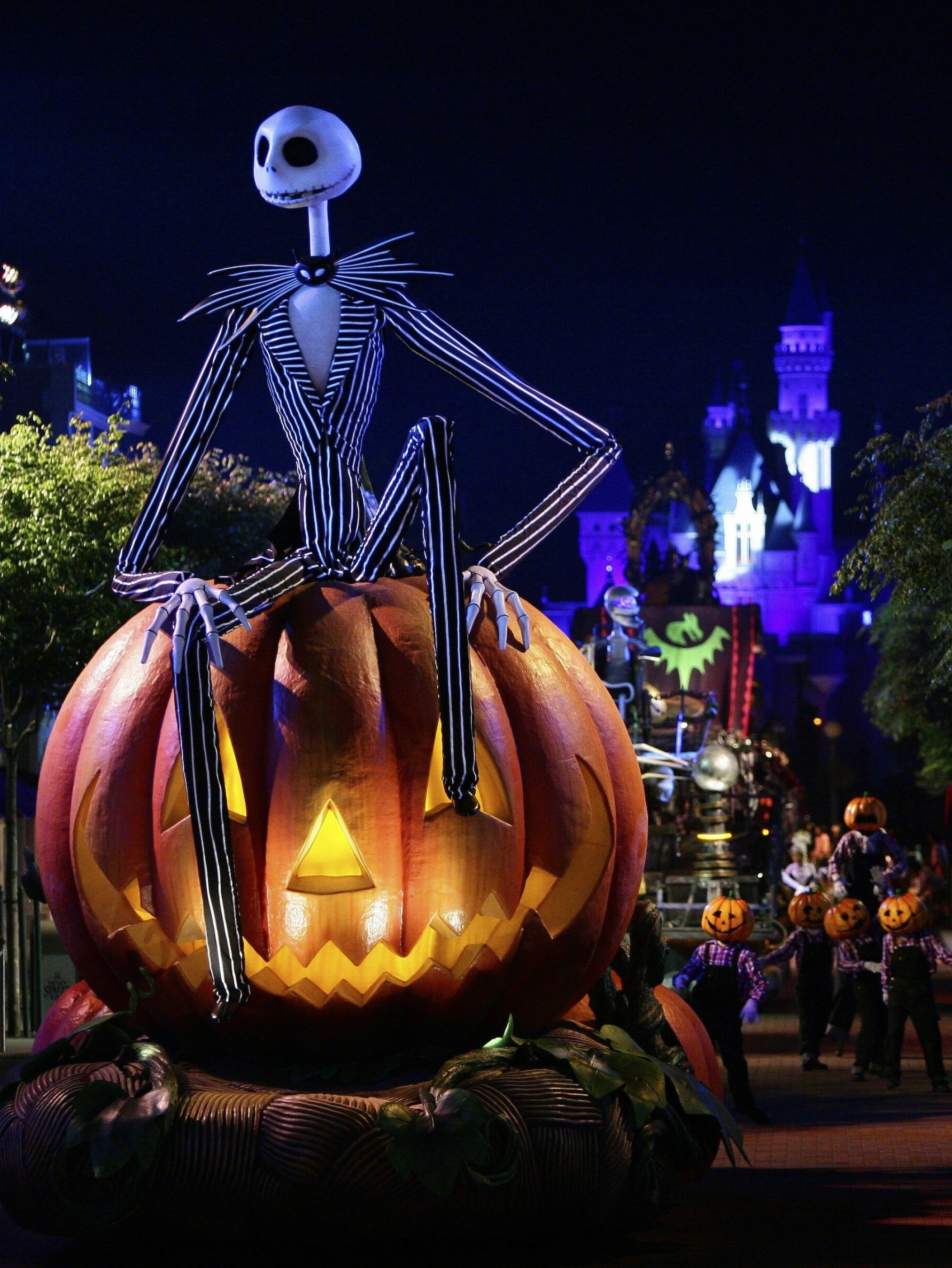 Disneyland Halloween wallpapers, Magical atmosphere, 2030x2700 HD Phone