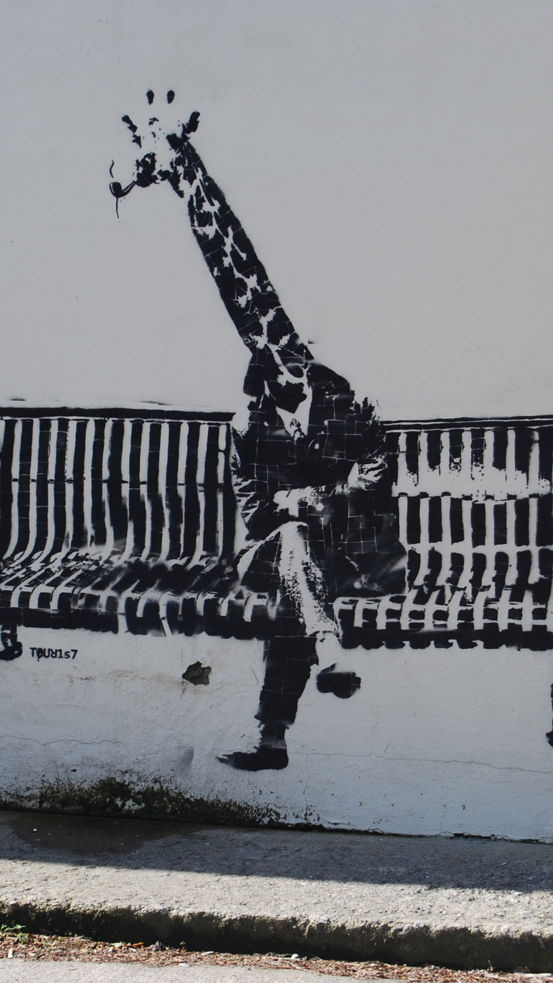 Banksy: Giraffe On Bench, Graffiti, Street art. 1080x1920 Full HD Wallpaper.