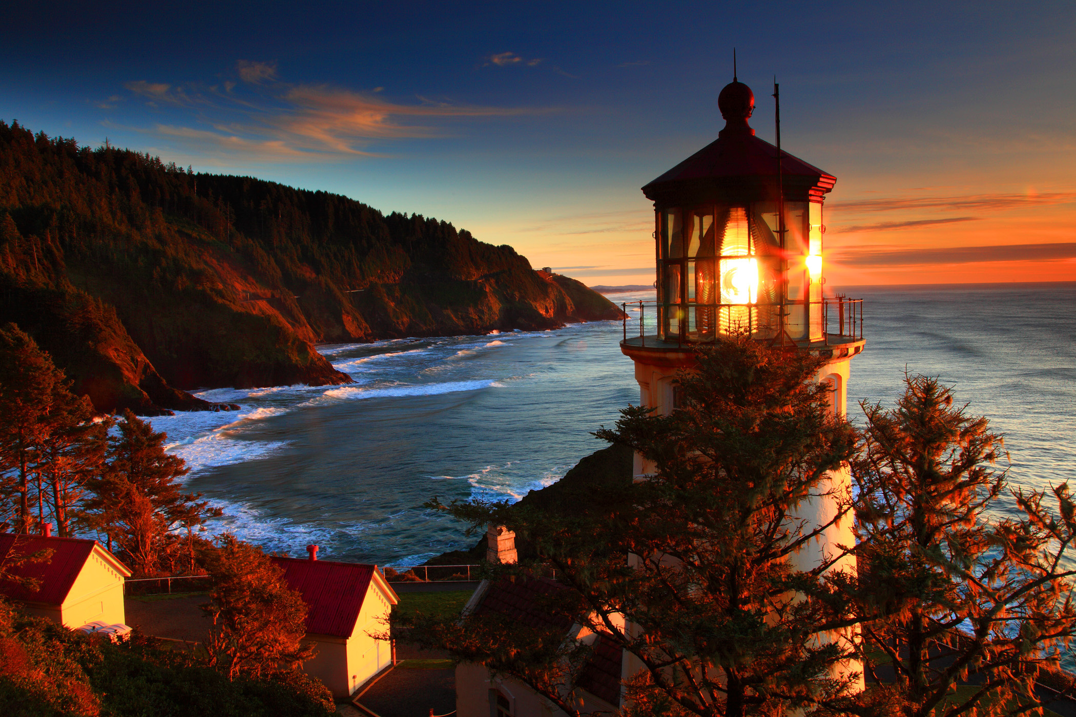 Fall lighthouse, Beautiful desktop, Autumn scenery, Wallpaper, 2100x1400 HD Desktop