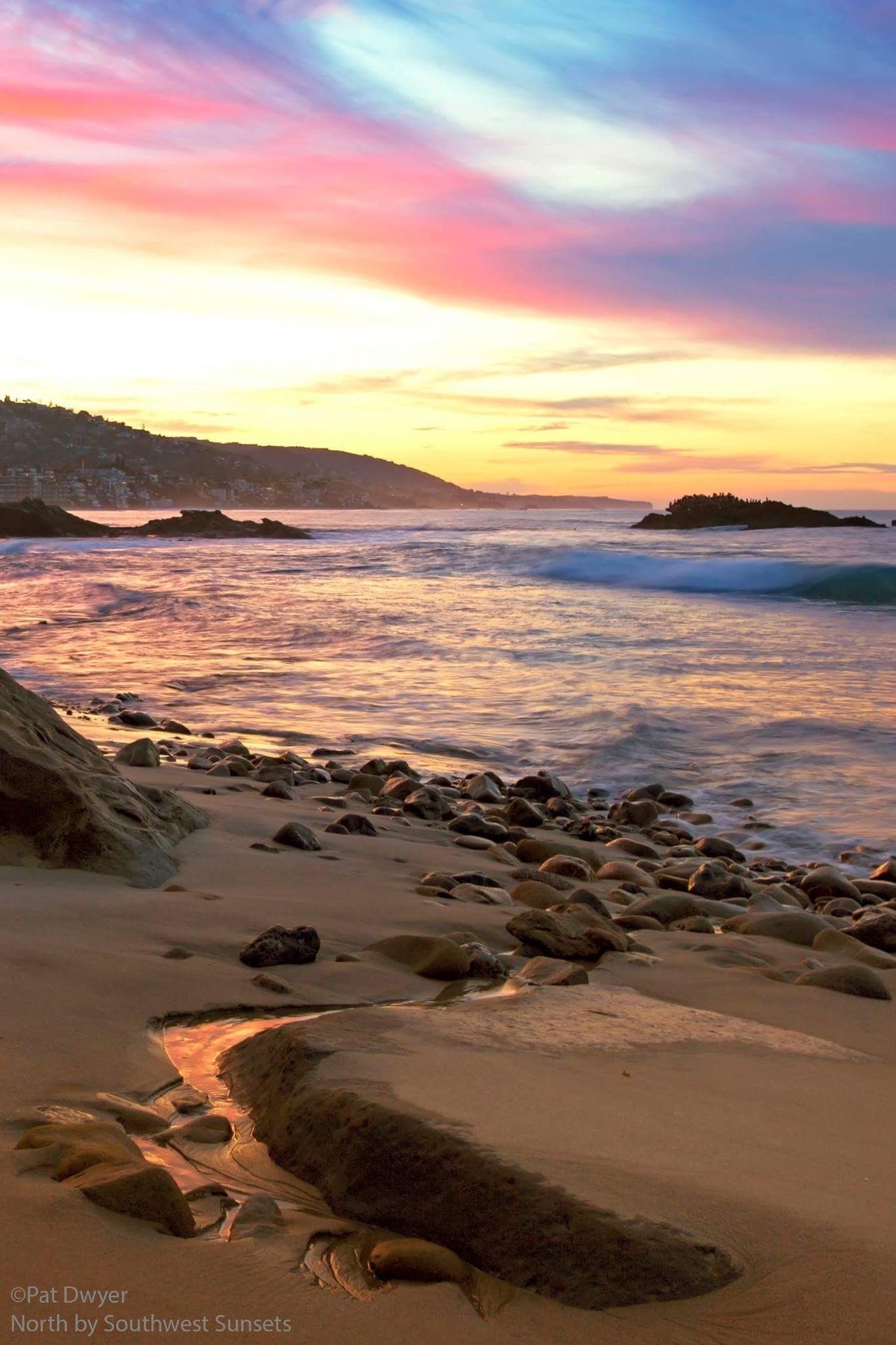 Laguna Beach, iPhone wallpaper, Scenic mobile backgrounds, Beach vibes, 1370x2050 HD Handy