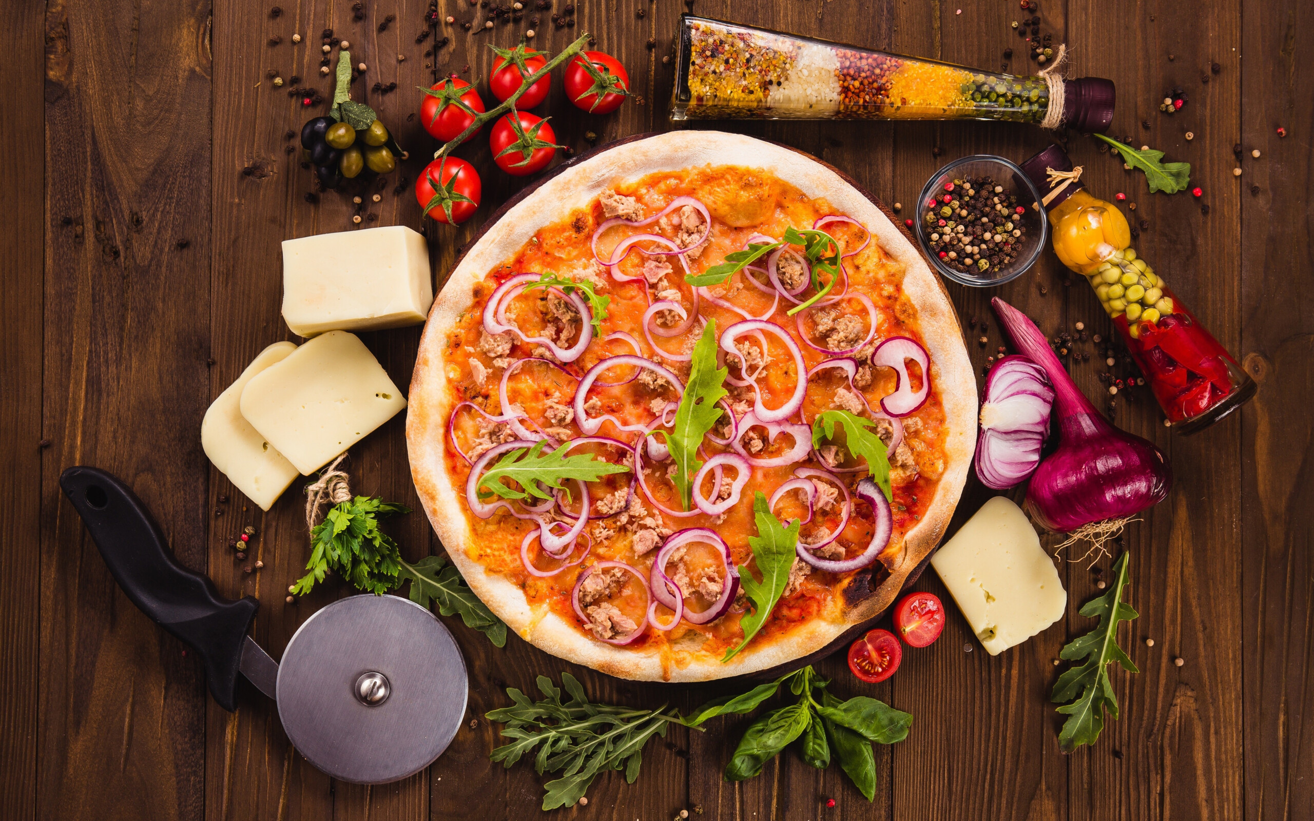Pizza: Baked dish, Dough, Vegetables, Cheese. 2560x1600 HD Wallpaper.