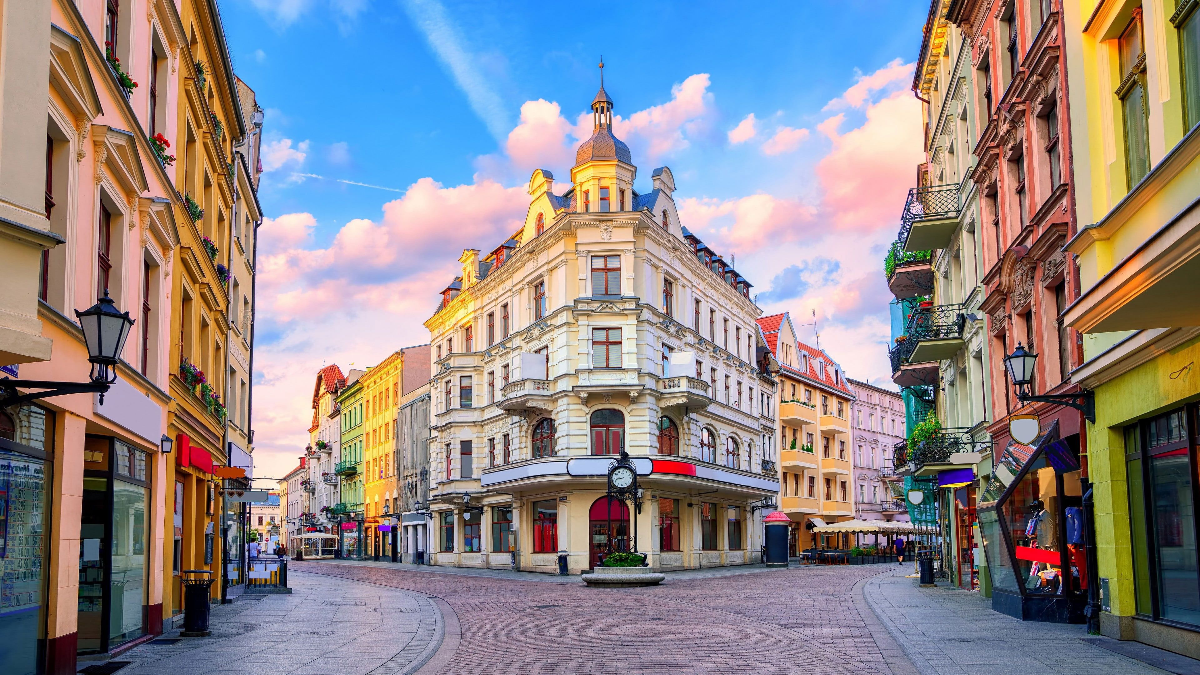 Europe travels, Old town square, Poland landscape, Historical beauty, 3840x2160 4K Desktop