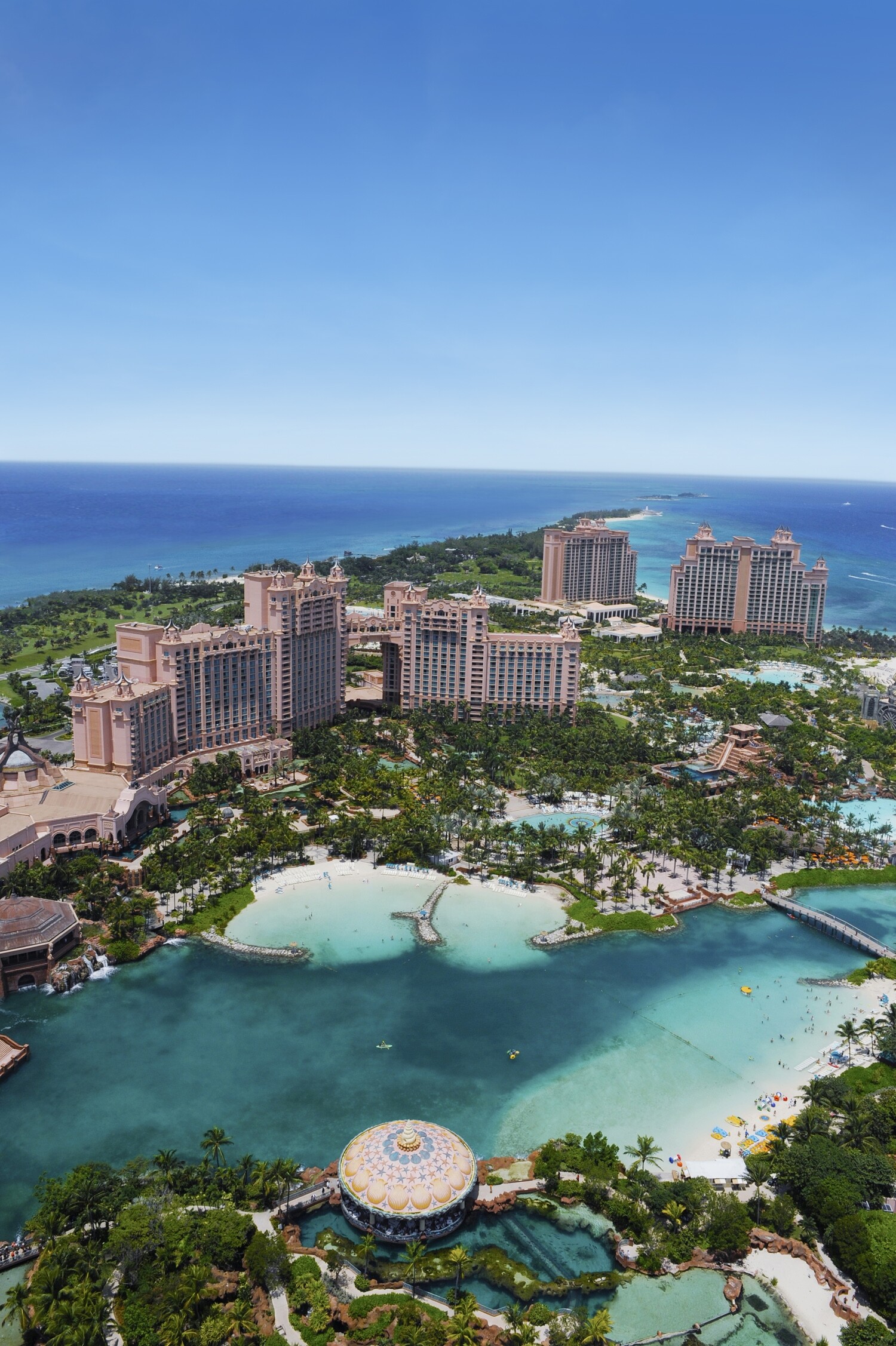 The Bahamas: Atlantis Paradise, An ocean-themed resort on Paradise Island. 1500x2260 HD Background.