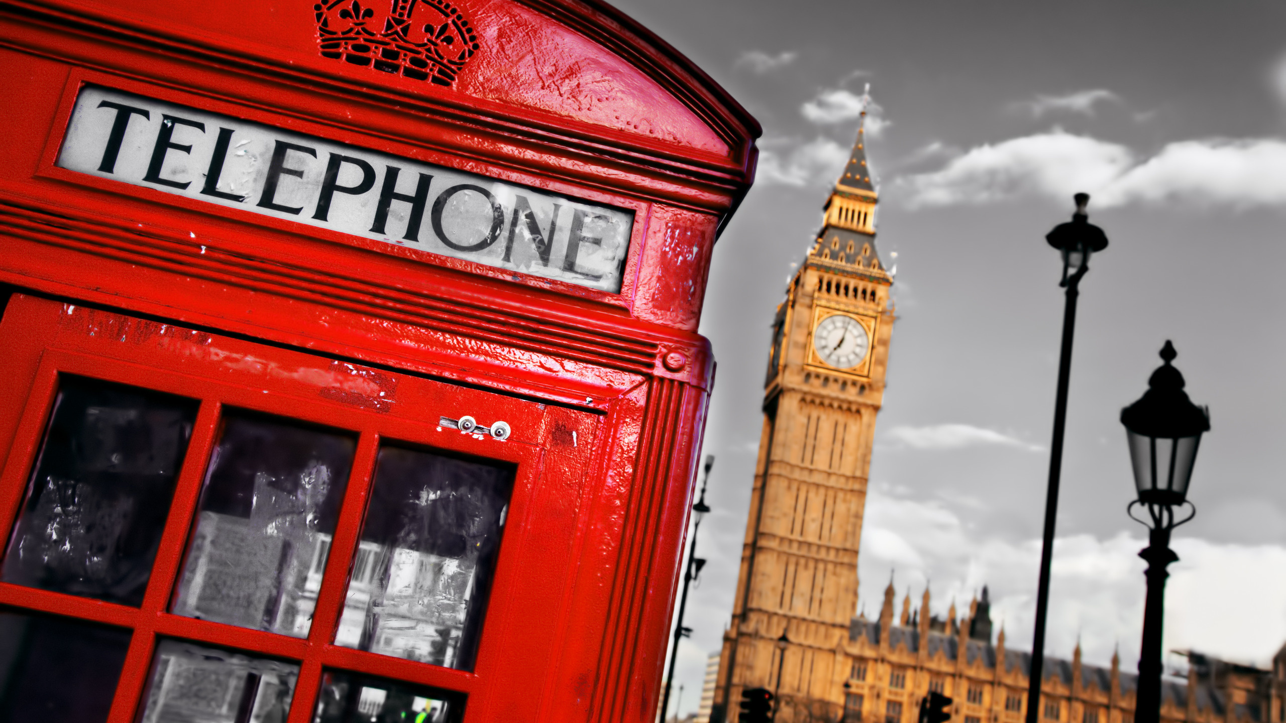 London: England, Phone booth, Big Ben. 2560x1440 HD Background.