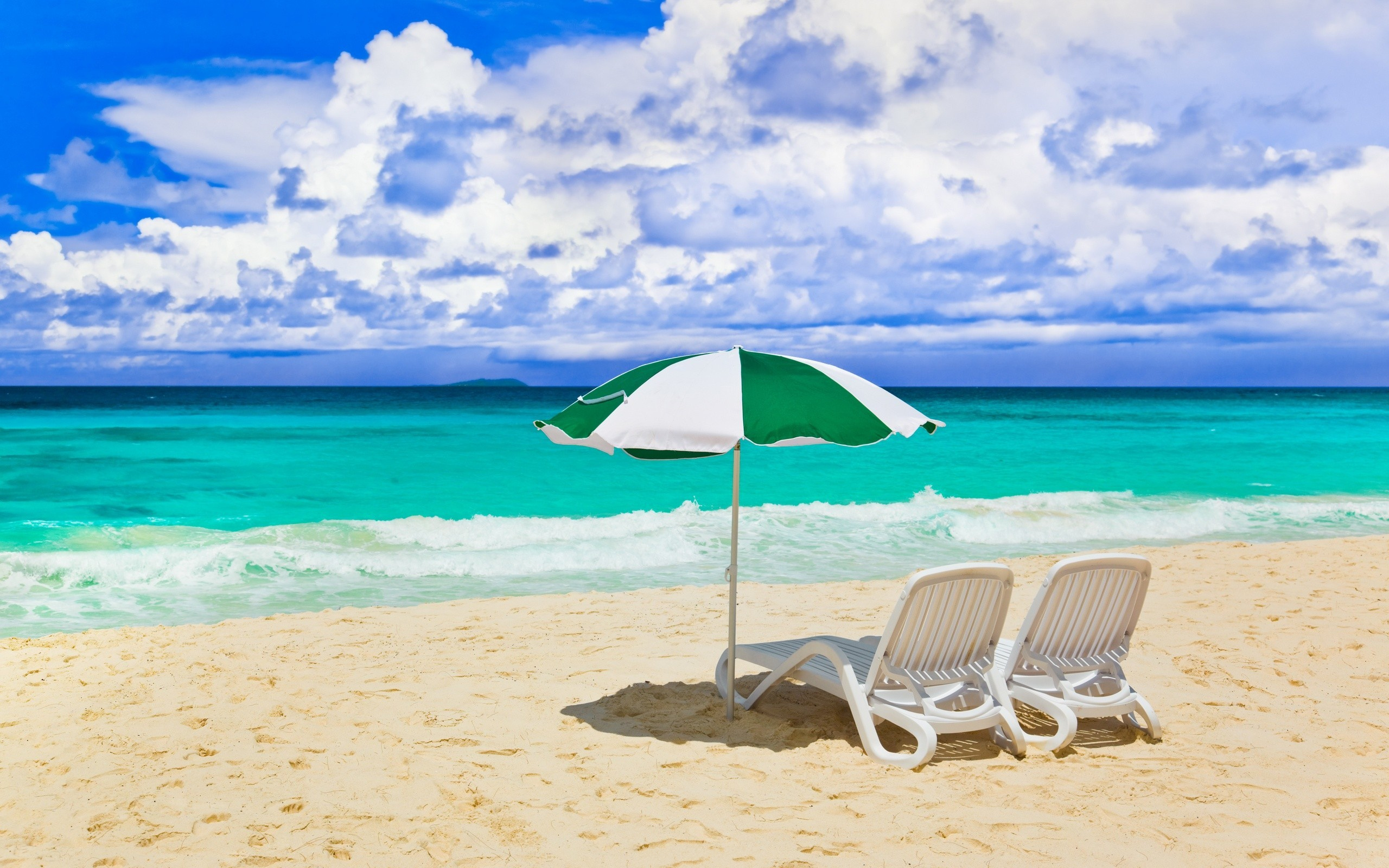 Beach Umbrella: A canopy designed to protect against rain or sunlight. 2560x1600 HD Wallpaper.