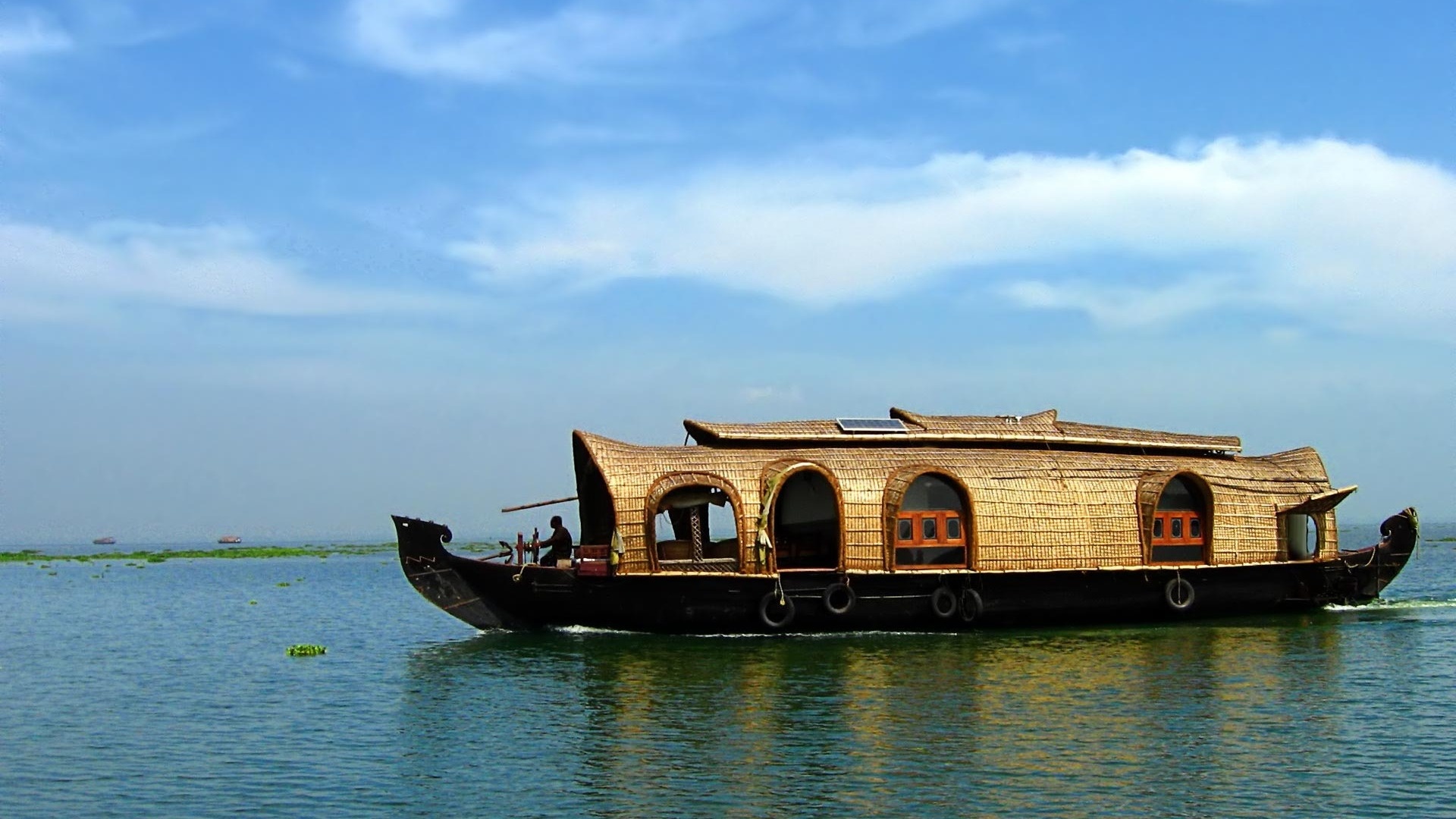 Kerala houseboats, Floating havens, Captivating visuals, Relaxation on water, 1920x1080 Full HD Desktop