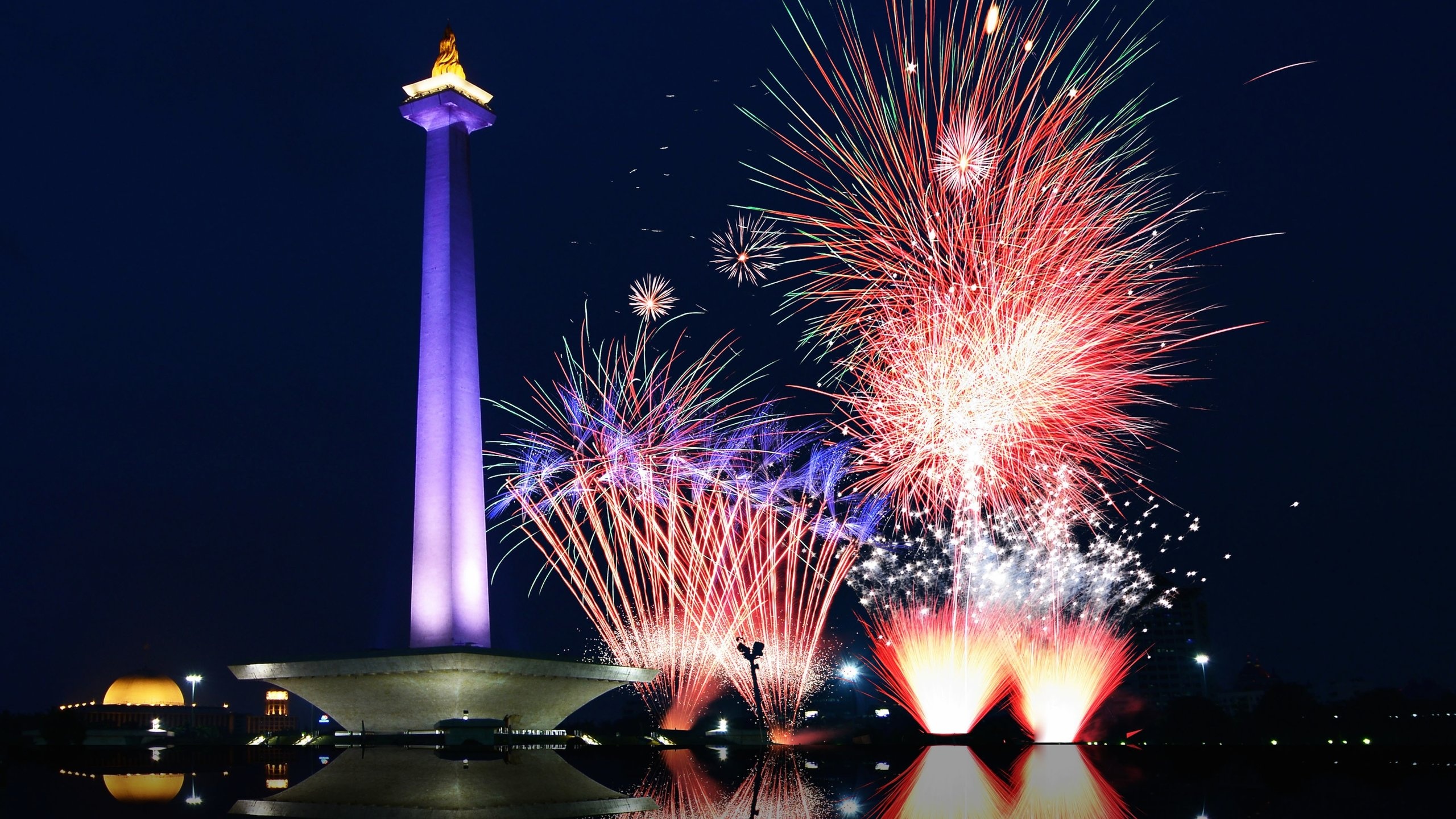 Jakarta, Local expertise, Must-see attractions, Insider tips, 2560x1440 HD Desktop