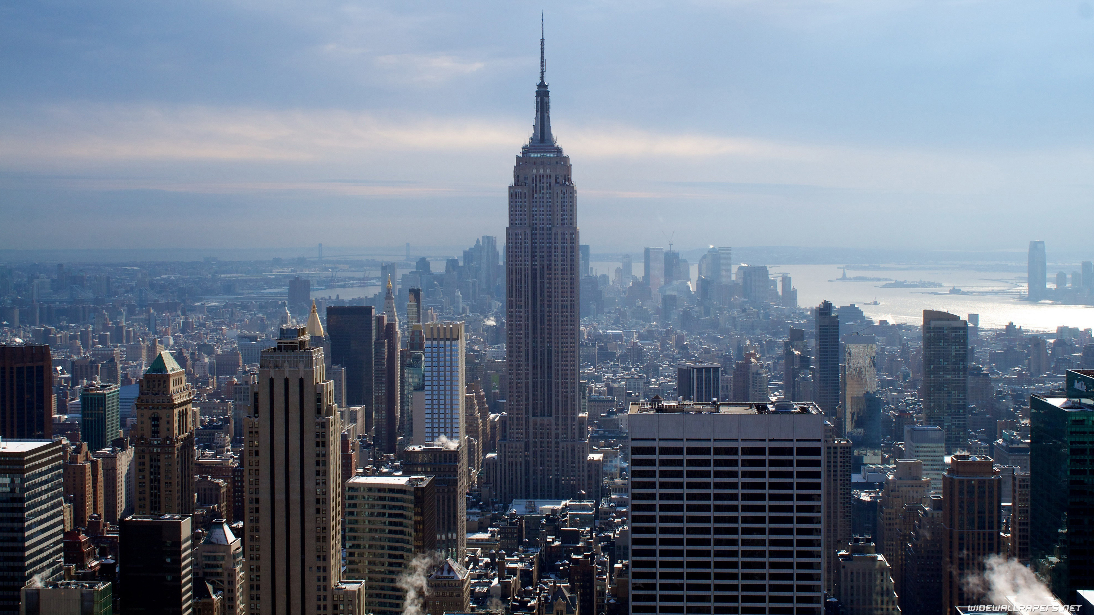 New York: The Empire State Building, A 102-story Art Deco skyscraper in Midtown Manhattan. 3840x2160 4K Background.