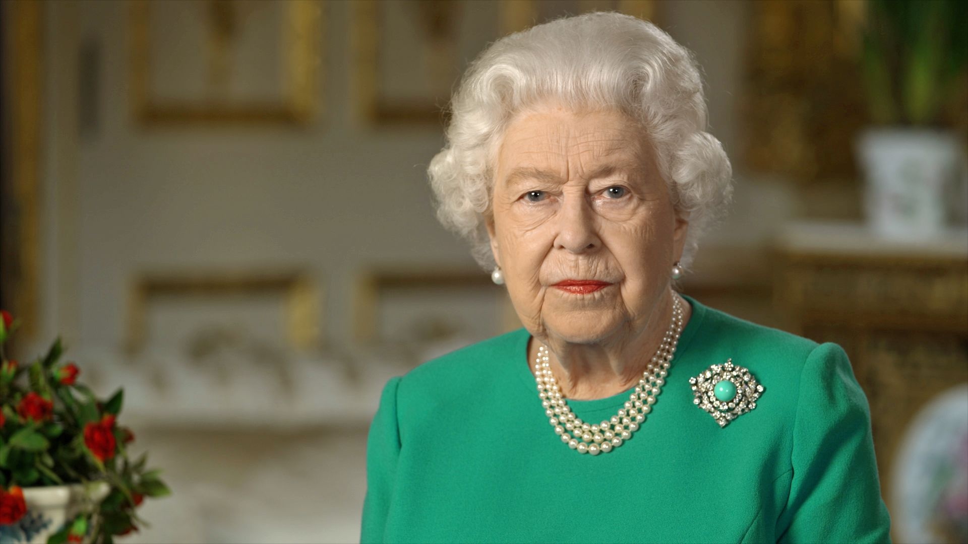 Brooch, Queen Elizabeth, Queen Mary's turquoise, Televised address, 1920x1080 Full HD Desktop