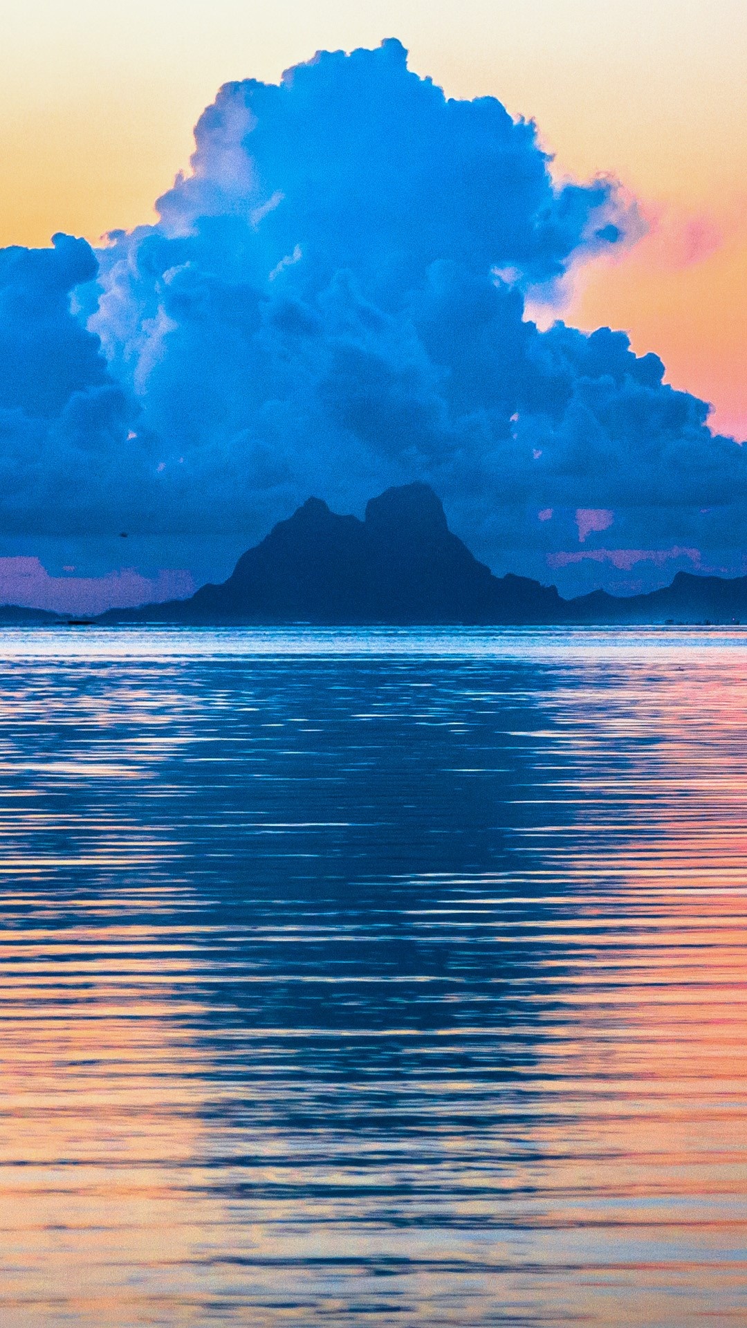 Sunset over Bora Bora, French Polynesia, Windows 10 spotlight images, Breathtaking colors, 1080x1920 Full HD Handy