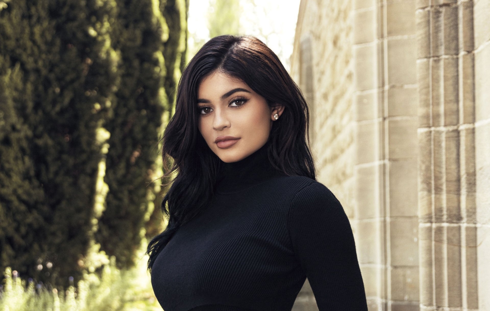 Kylie Jenner, HD wallpapers, Background images, Captivating beauty, 1920x1220 HD Desktop