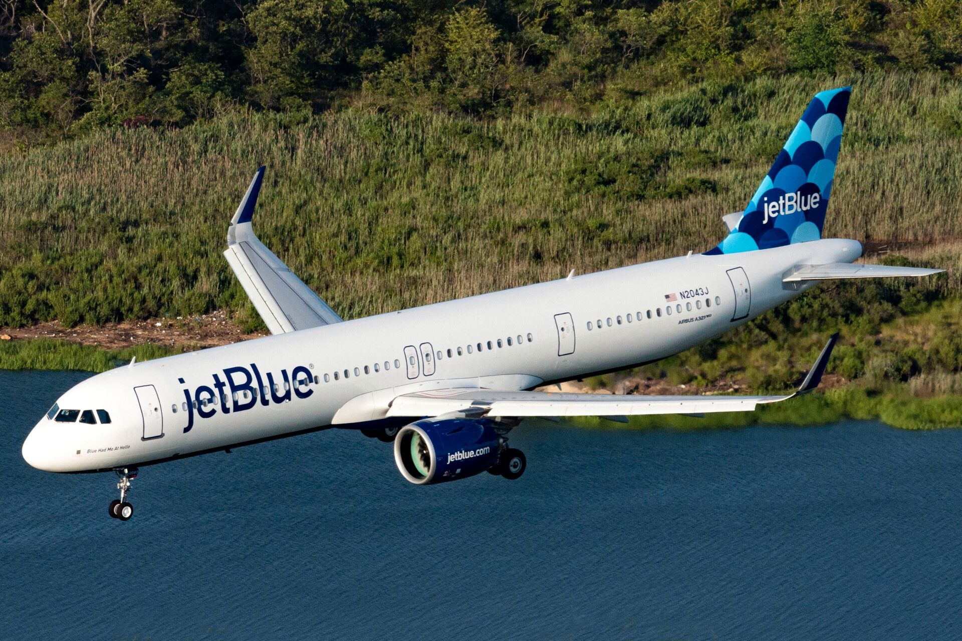 JetBlue pandemic cuts, Leisure network reduction, Flight services, Travel industry, 1920x1280 HD Desktop