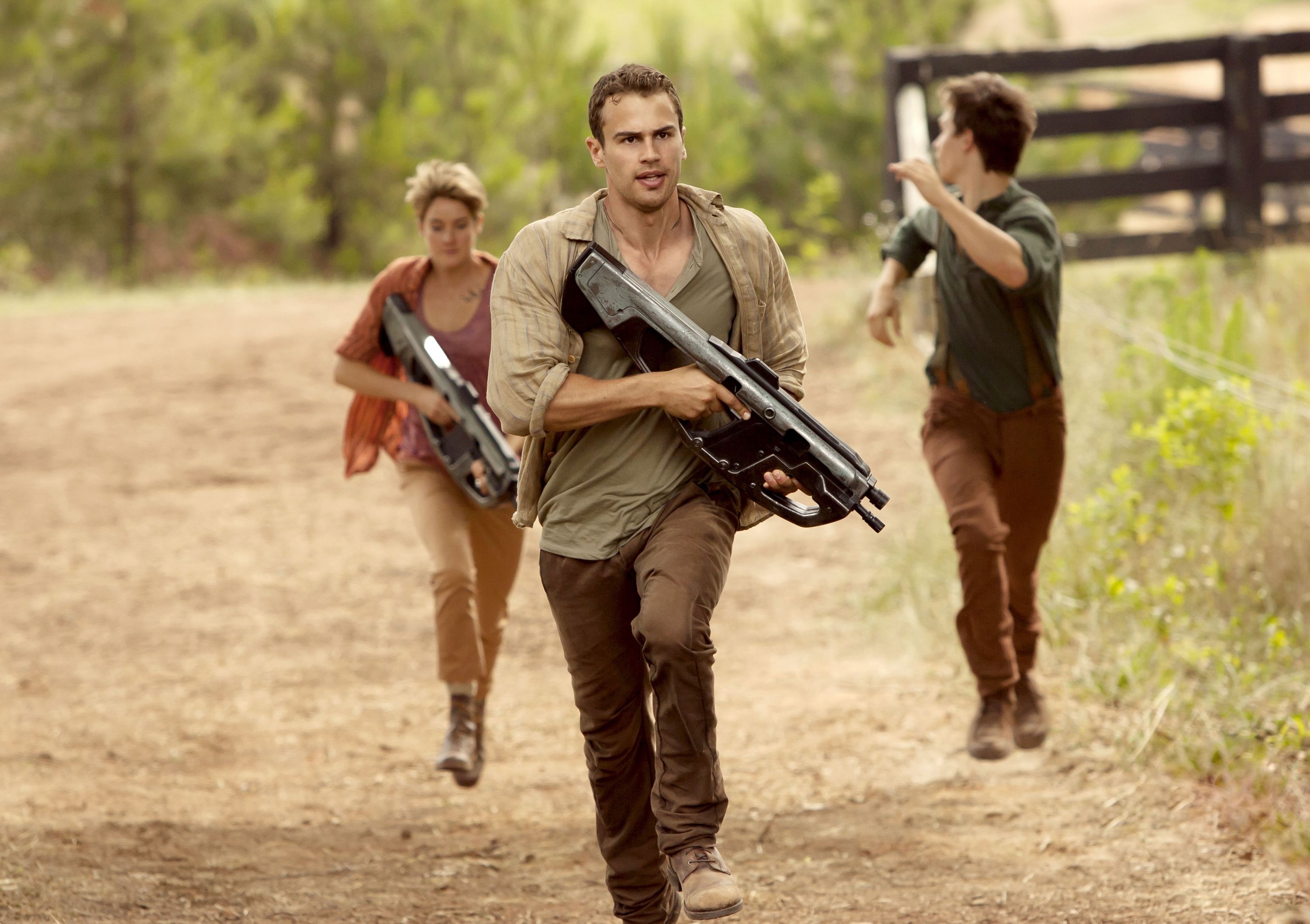 Insurgent movie, insurgent stills, Tris and Four, photo, 3000x2120 HD Desktop