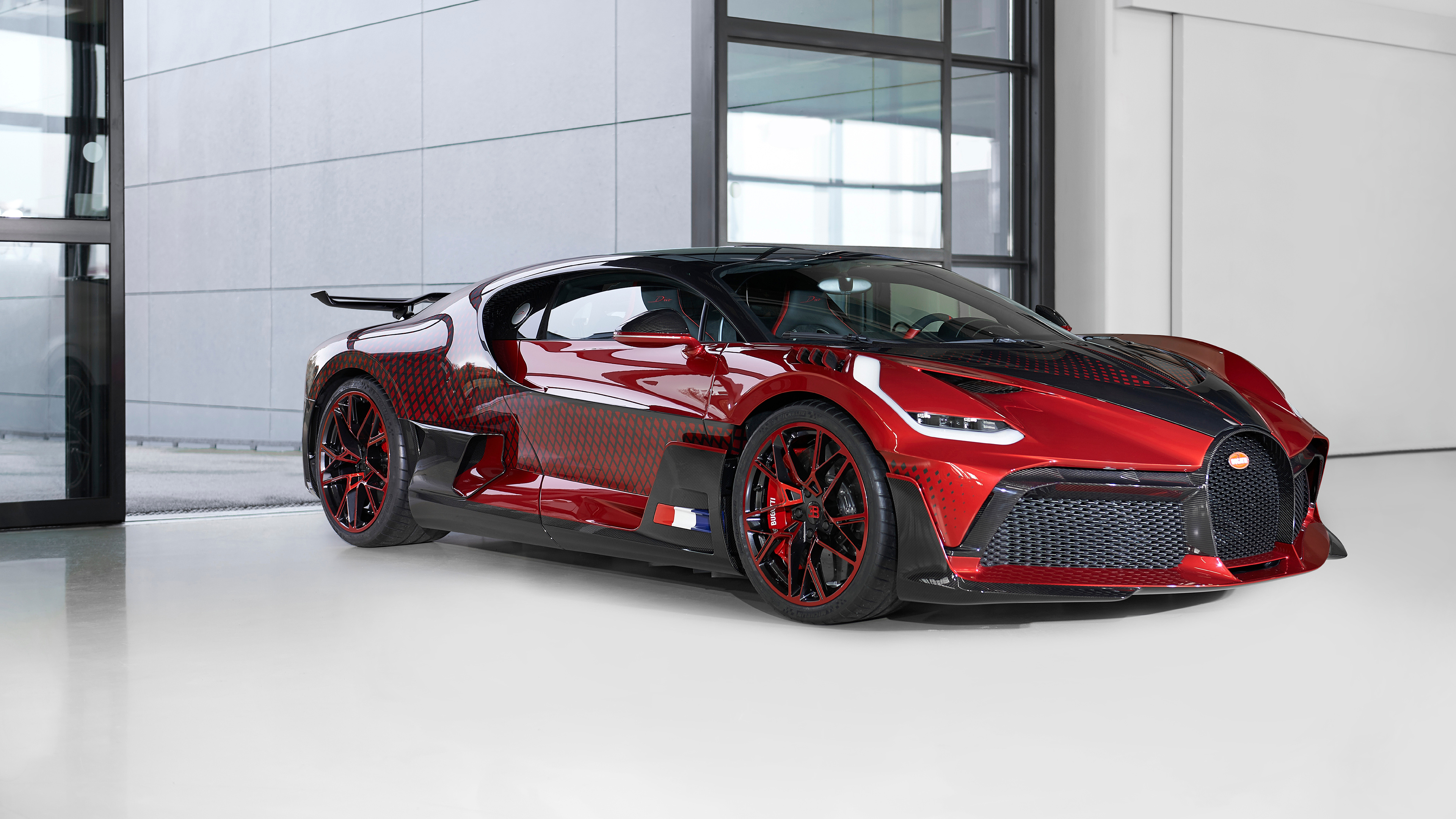 Bugatti Divo, Red cars, Supercars, 3840x2160 4K Desktop