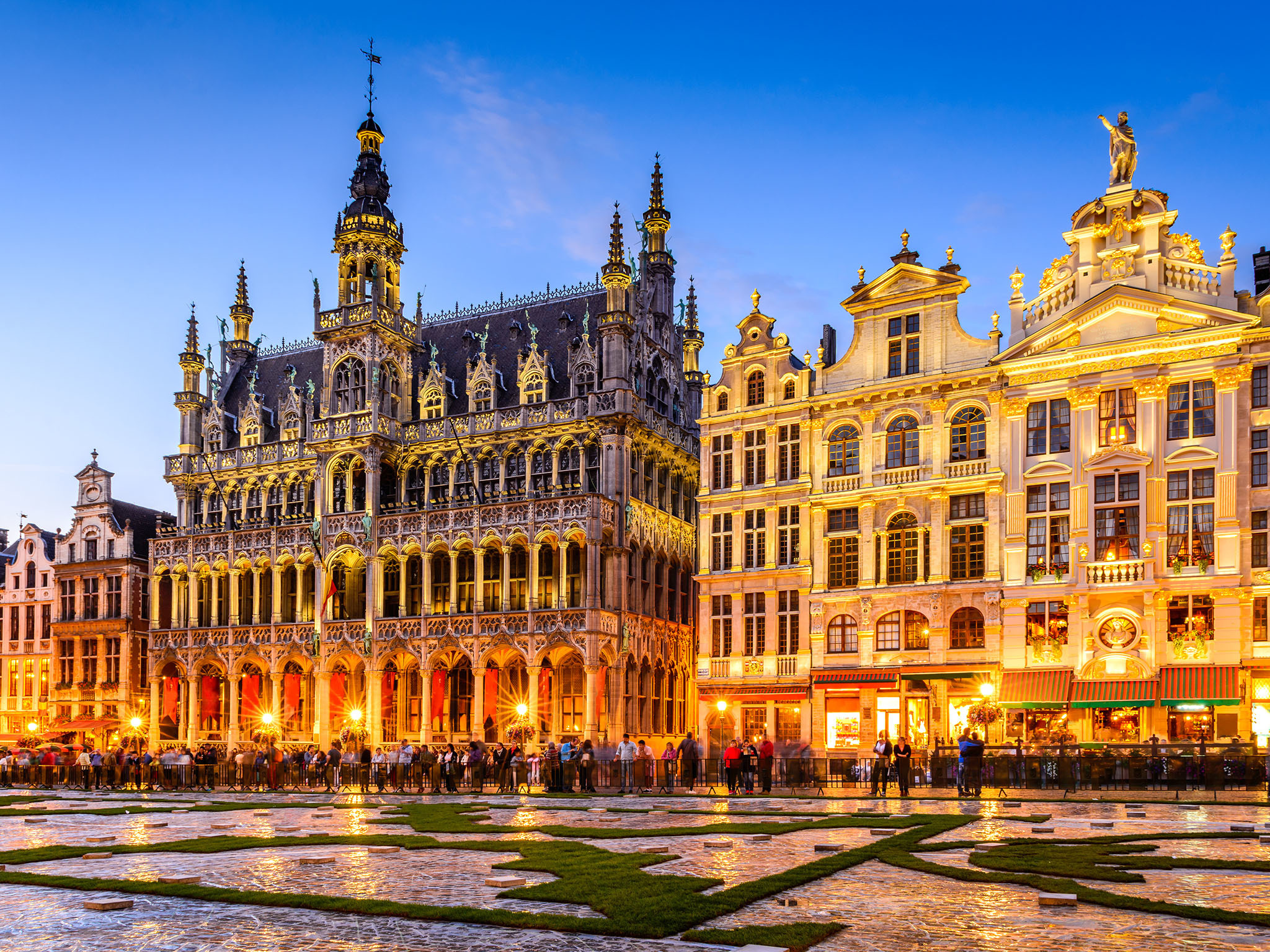 Brussels in a day, City exploration, European travel, Discovering Belgium, 2050x1540 HD Desktop